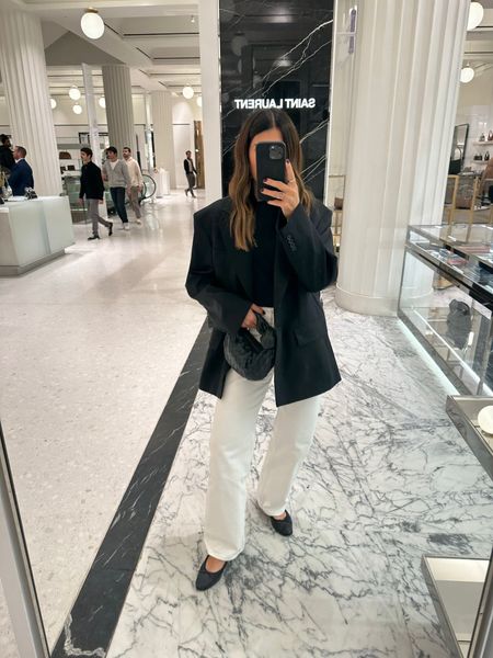 Boxy oversized blazer with white jeans 🖤🤍

#LTKSeasonal #LTKstyletip #LTKeurope