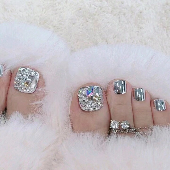 24pcs Silver Mirror Finish Metal Foot Nail Stickers, Short Square Toes With Rhinestones, Shiny Fa... | SHEIN