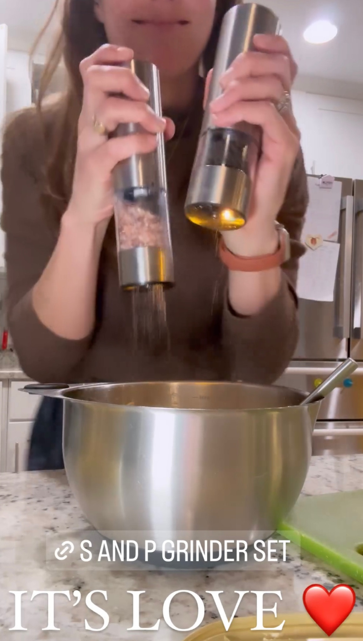 LOVING my new salt and pepper grinder set - rechargeable and all you have to do is press a button (can use with one hand!) linking from Amazon under $50!

#LTKfindsunder50 #LTKhome