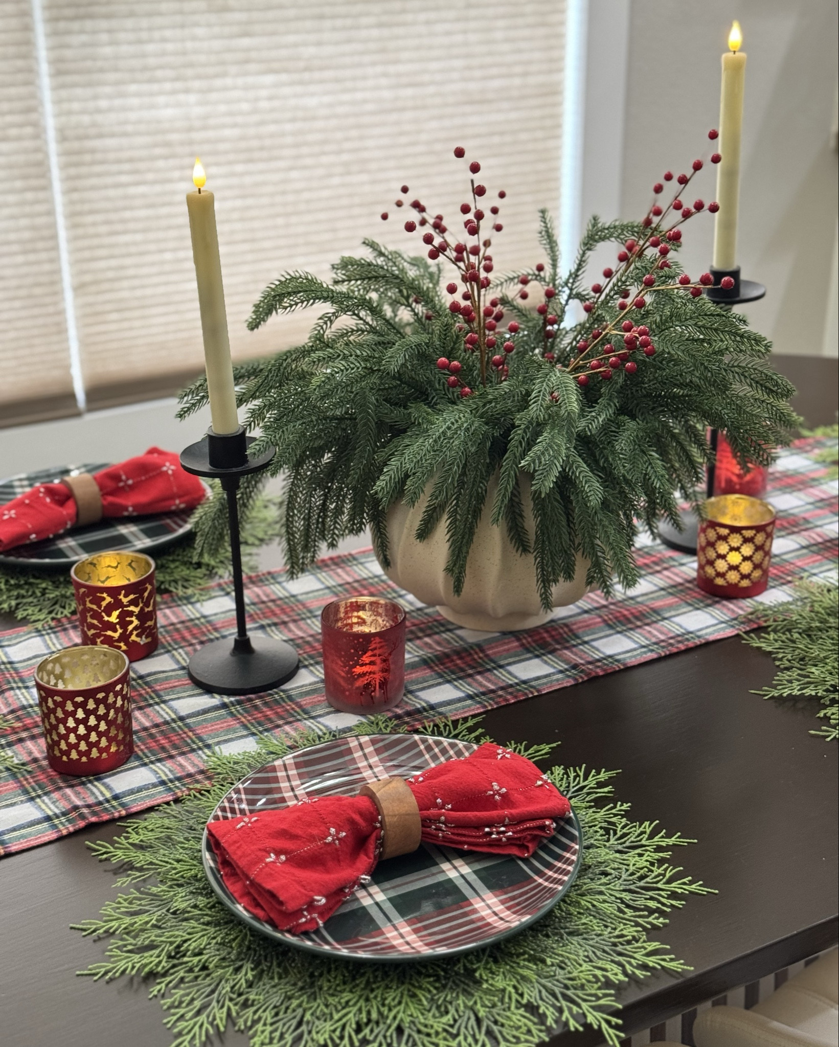 I love a festive dining table for the holidays ☺️ 

#LTKSeasonal #LTKHome #LTKHoliday