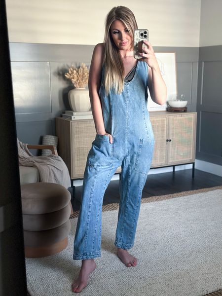 The cutest denim jumpsuit—the back is so unique & has adjustable overall like straps. I also have the green color tagged. 

Wearing my usual size XS 

#freepeople #denimjumpsuit #falloutfut


#LTKstyletip #LTKunder100 #LTKBacktoSchool