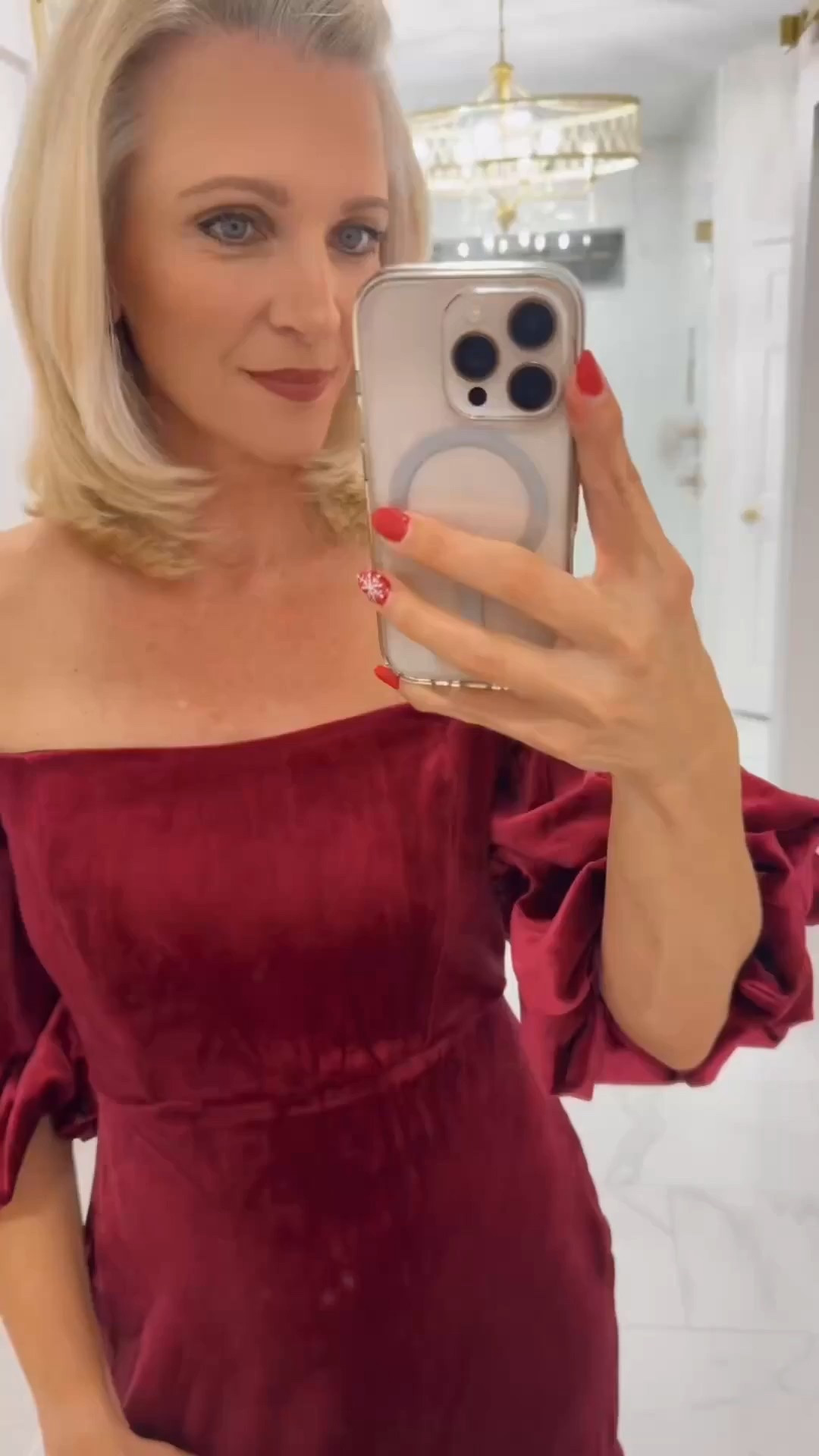 Price drop alert!
Chic velvet dress/ cocktail party / mini dress / off the shoulder 

#LTKSaleAlert #LTKHoliday #LTKGiftGuide