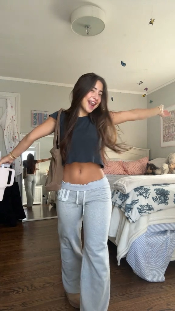 obsessed with these edikted sweats 😚

#LTKWatchNow #LTKStyleTip