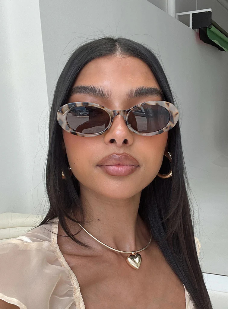 Runaway Baby Oval Sunglasses Tort | Princess Polly US