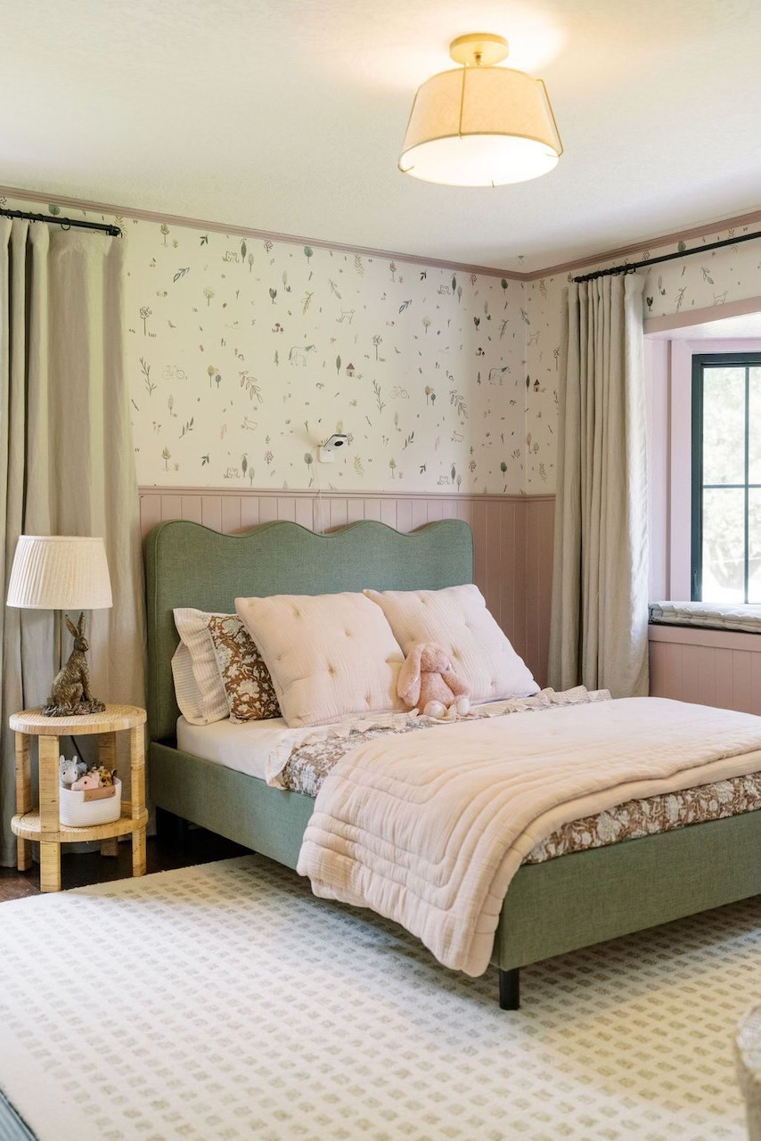 Little girls bedroom with green scalloped bed and bunny decor. 🐰 

#LTKKids #LTKHome