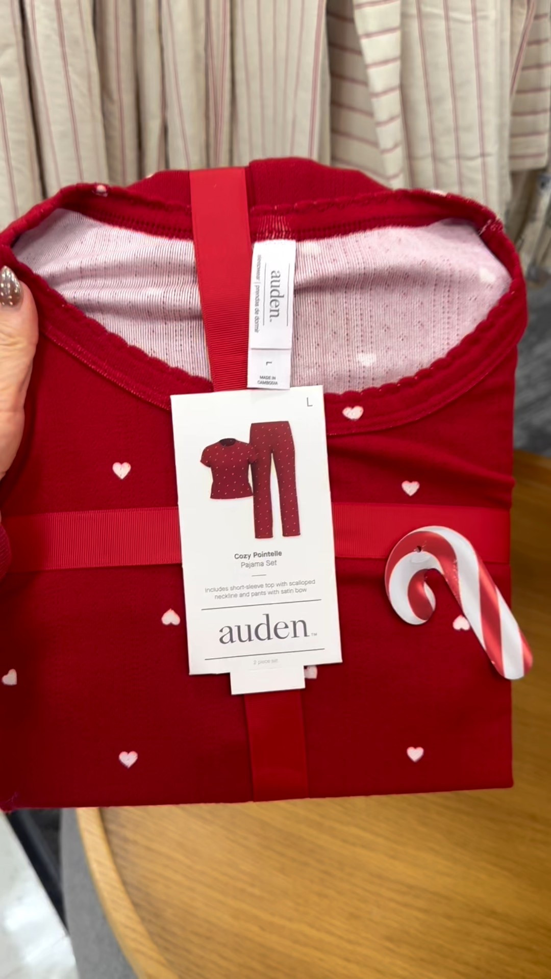 ✨ Pijamas navideñas listas para la temporada 🎄
Perfectas para regalar o para quedarte con el mejor par 😉
Comenta “link” y te mando los detalles directo al inbox 💌
Mamá moderna, estilo cozy, pijamas navideñas, ideas de regalo, moda cómoda, noche navideña, espíritu navideño, regalo para mamá, pijamas familiares, momento cozy, estilo en casa, temporada de fiestas, ropa para dormir, comfy vibes, navidad en familia

#LTKFindsUnder100 #LTKHoliday #LTKSeasonal