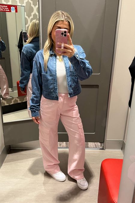 Casual outfit inspo
Jean jacket xs
Pink cargo pants size 0
Nike sneakers tts

#LTKfindsunder100 #LTKshoecrush #LTKfindsunder50