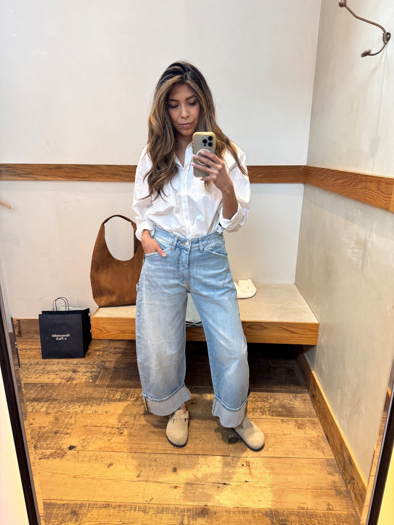 Barrel jeans 

#LTKgrwm #LTKOver40 #LTKootd