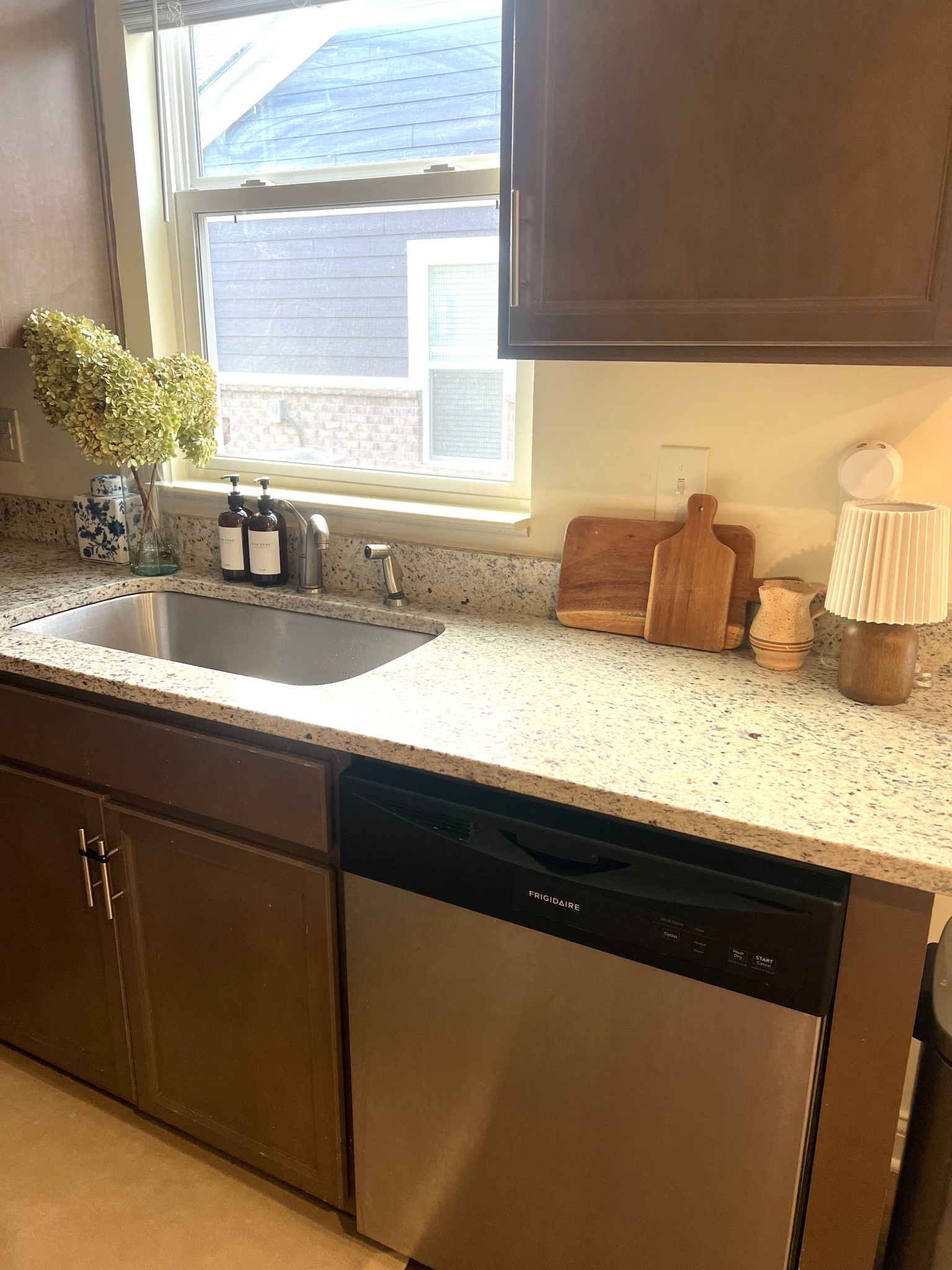 Dried hydrangeas 🤍

#LTKSeasonal #LTKFindsUnder50 #LTKHome