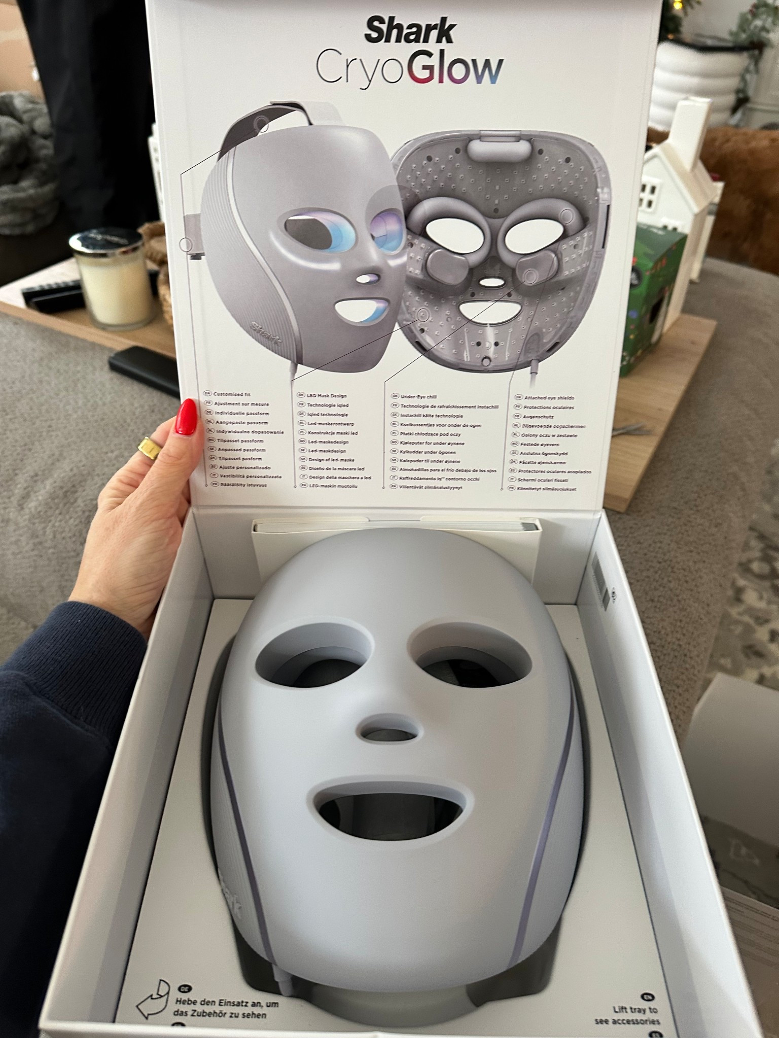 RED light mask 

#LTKmomlife #LTKHoliday #LTKselfcare