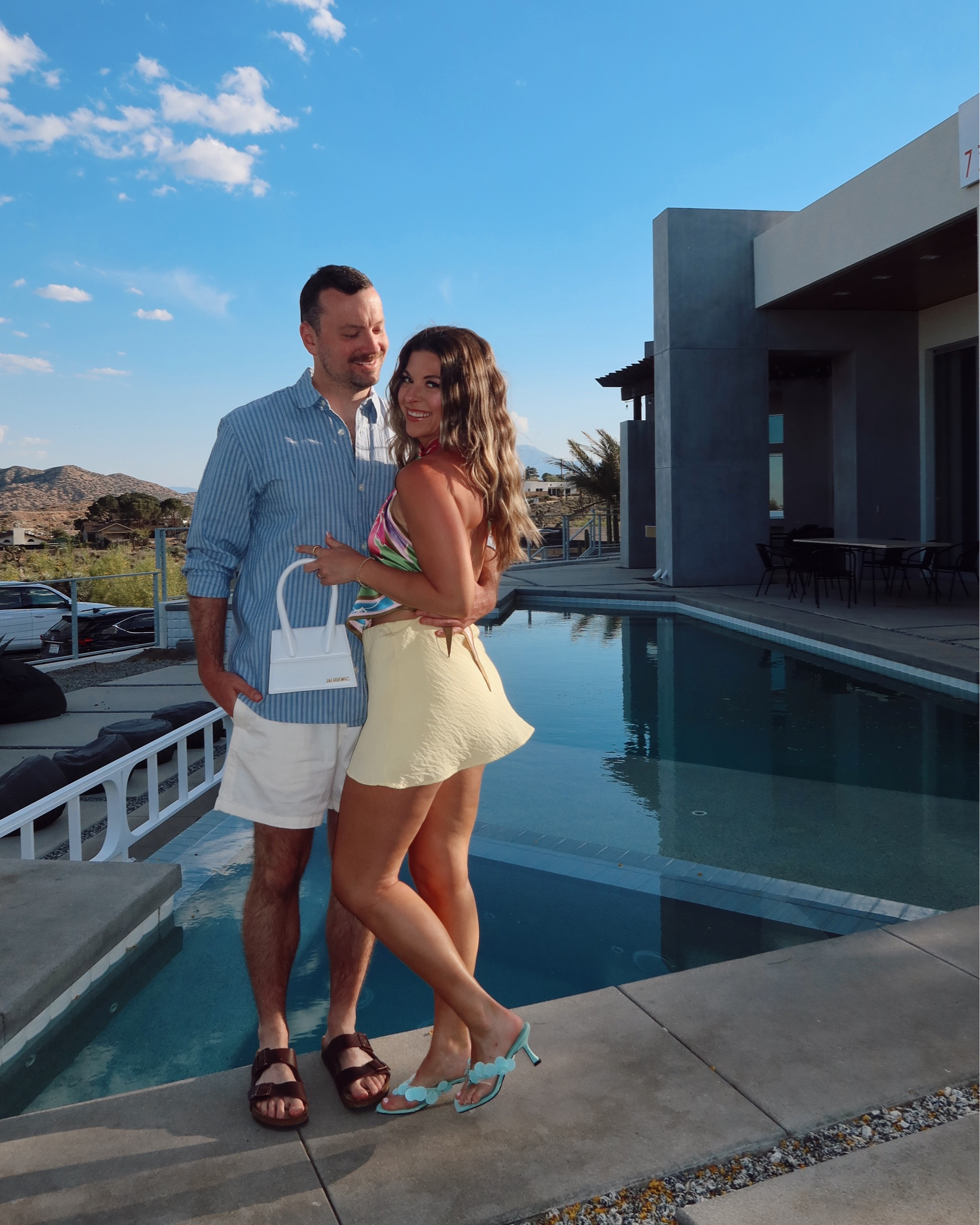 abercrombie sienna skort styled for poolside and for resort wear

i do a xs skort & small top

Vici code: emerson30
Revolve code: tulip
Divi: emerson15

Resortwear
Destination wedding
Summer party
Spring event
Swimwear
Pool day
Coverup
Floral
Crochet

#LTKSwim #LTKTravel #LTKgrwm