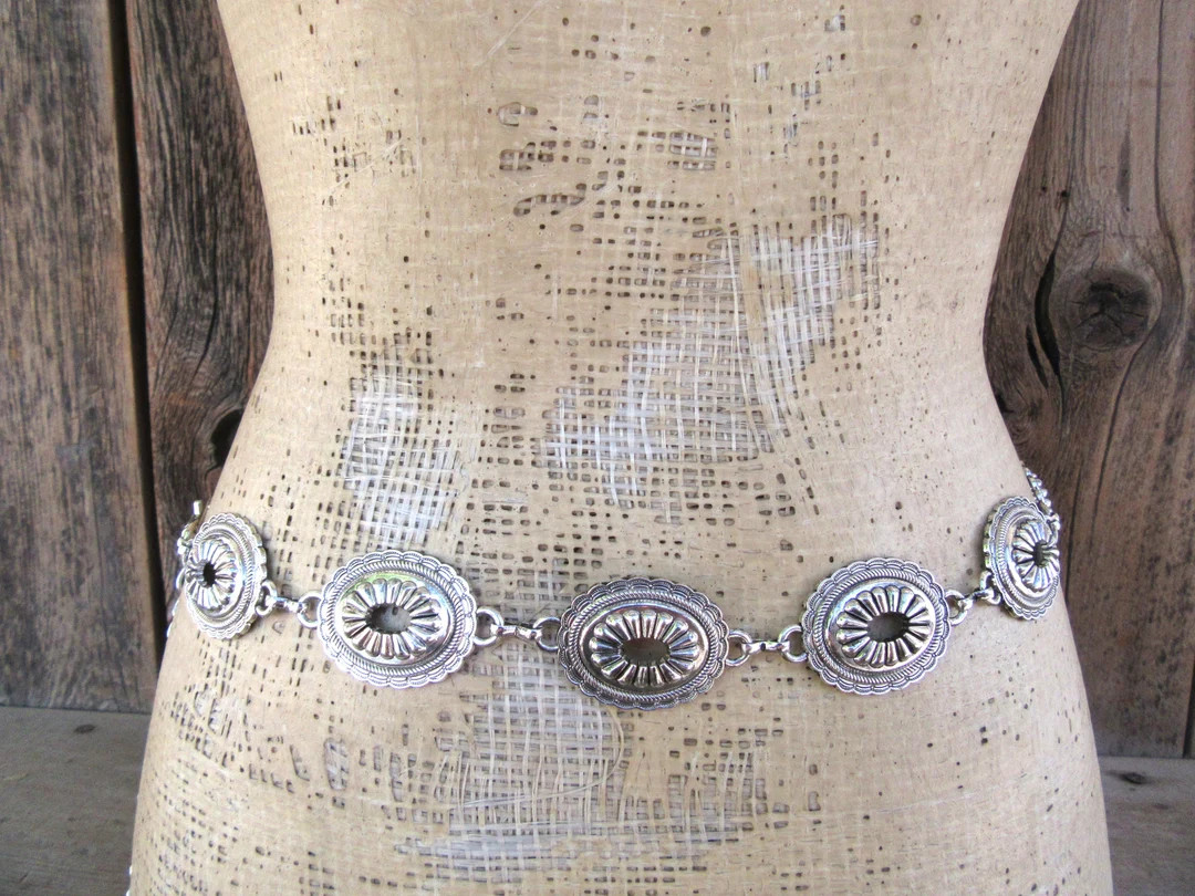90s Metal Cutout Concho Belt | Faux Silver Southwest Cowgirl Cowboy | Silver Tone Chain Belt | Me... | Etsy (US)