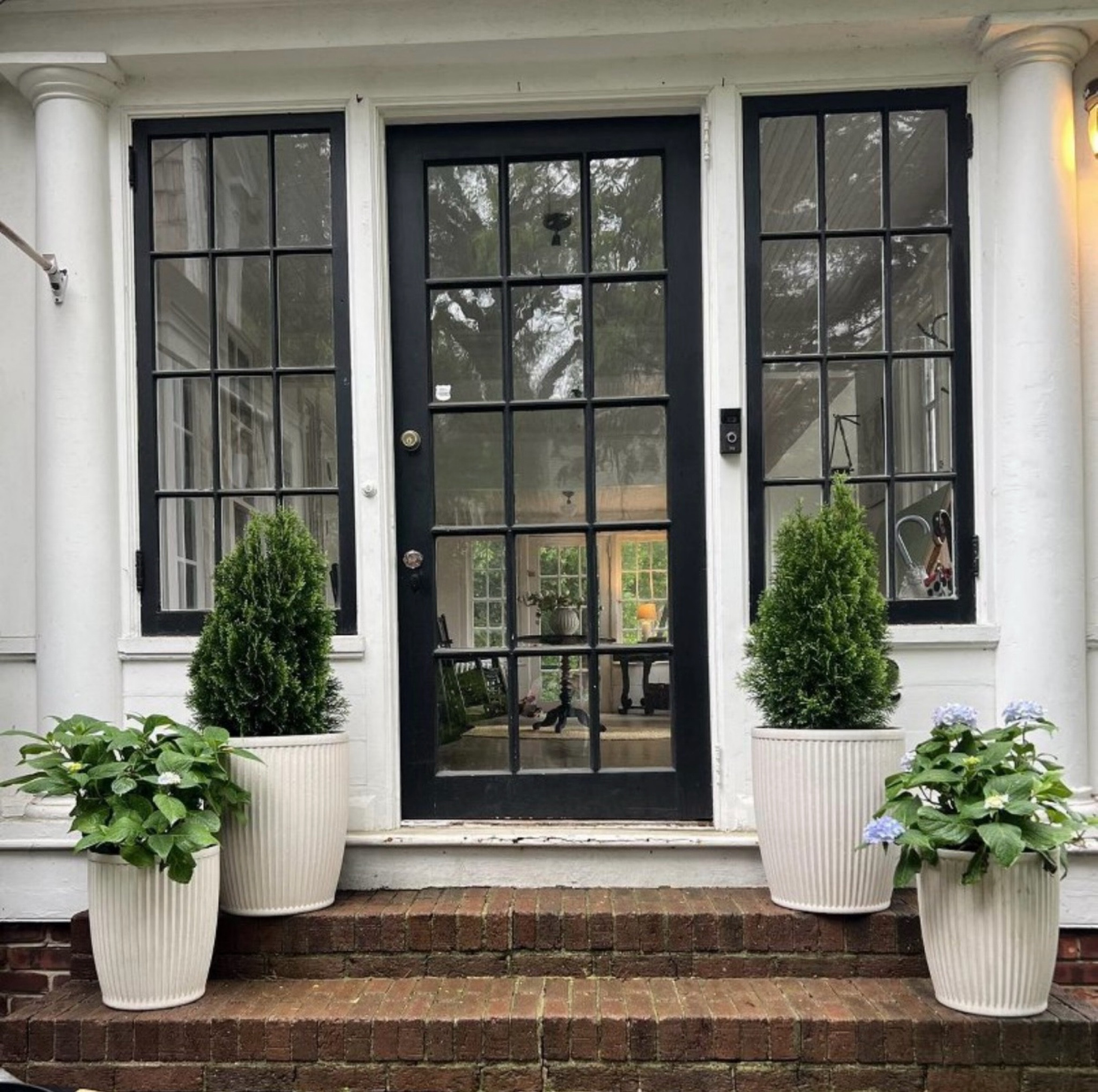 ✨ extra large, ribbed, outdoor planters at low prices: $30-$40❗️

👉🏻 grab two for mom for Mother’s Day! 

.
.
@Target 
mother’s day gift idea
outdoor planters
budget-friendly home decor
summer patio refresh
summer outdoor decor

#LTKMothersDay #LTKHome #LTKSeasonal
