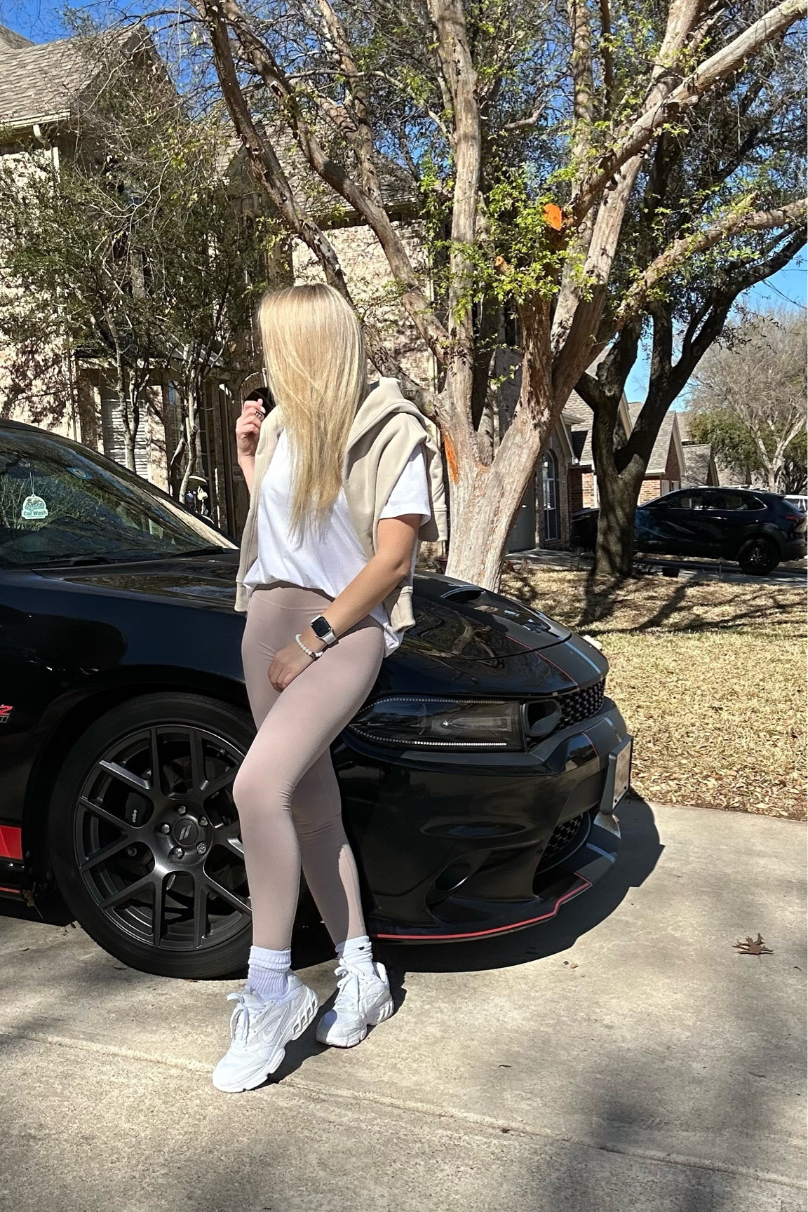 Athleisure look, perfect for a walk

Activewear, white sneakers

#LTKSale #LTKFind #LTKfit