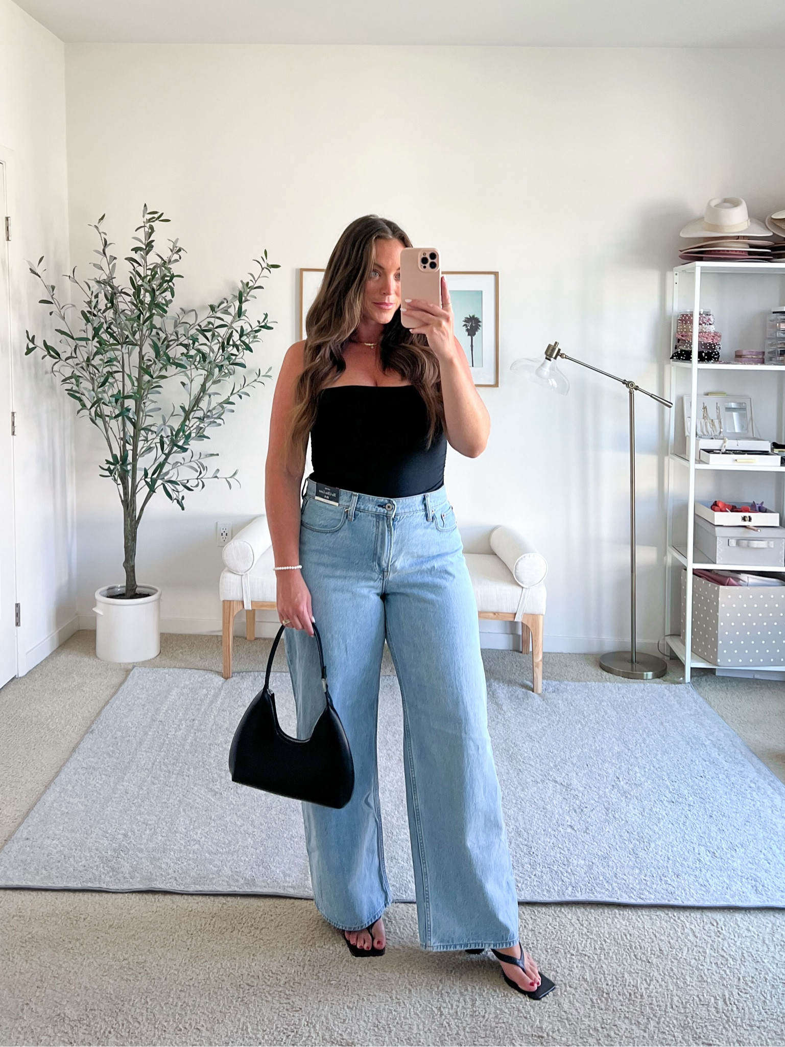 Always love jeans with a simple black top!
Top wearing my usual size medium, jeans 29/8

#LTKMidsize #LTKSummerSales #LTKFindsUnder100