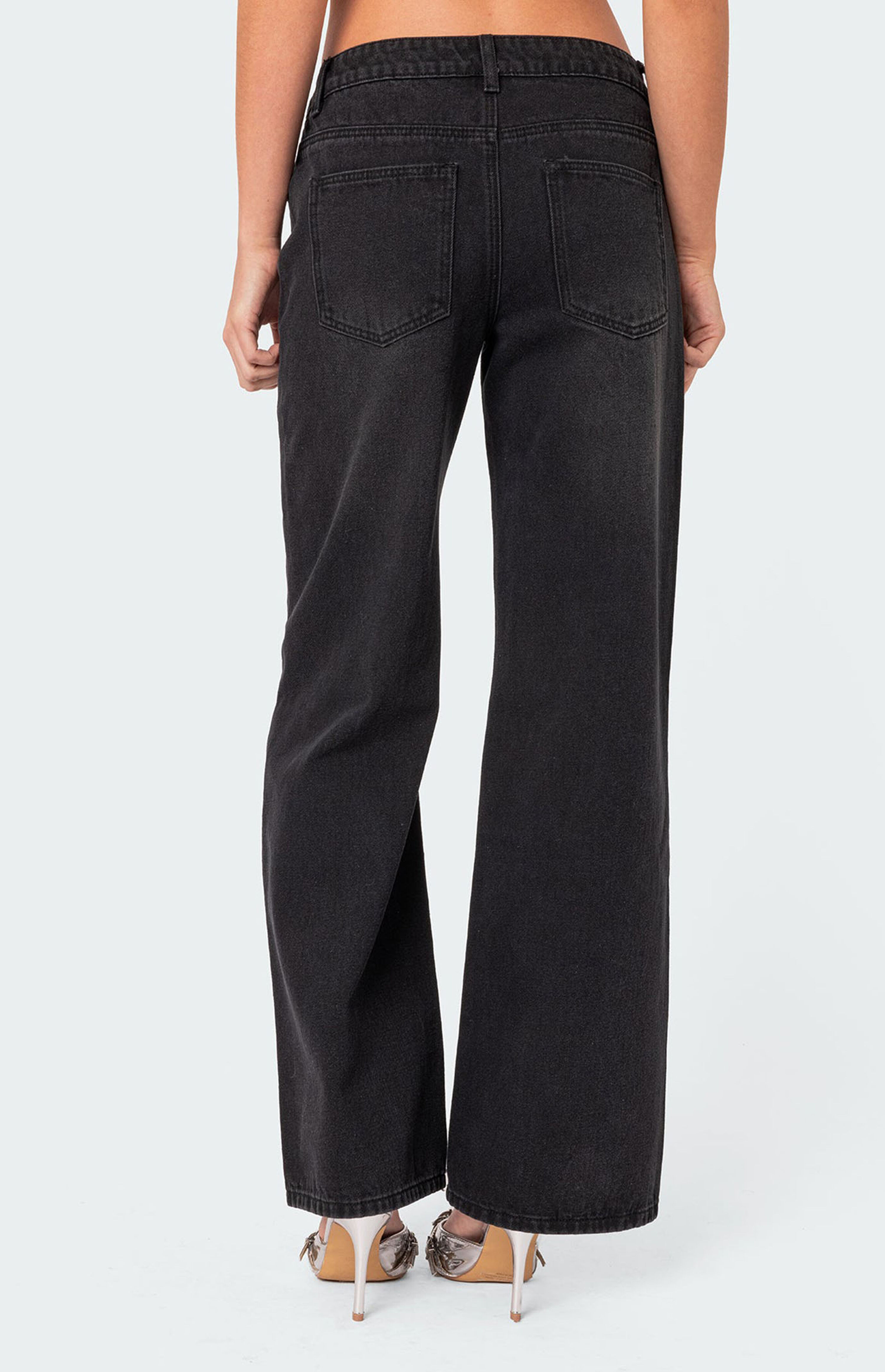 Edikted Debbie Distressed Low Rise Baggy Jeans | PacSun
