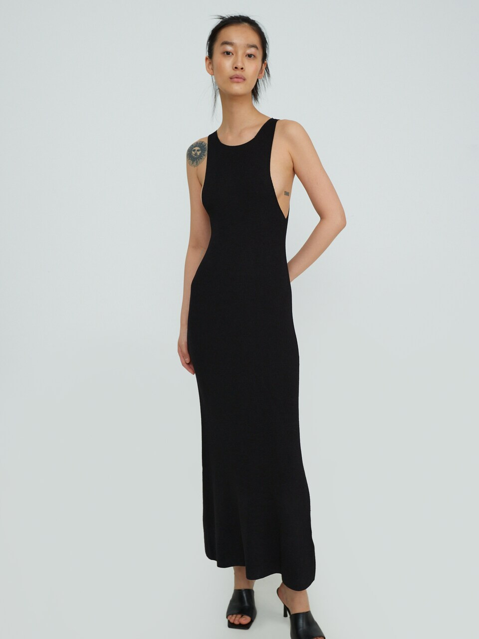 EDITED Kleid 'Leila' in Schwarz | ABOUT YOU (DE)