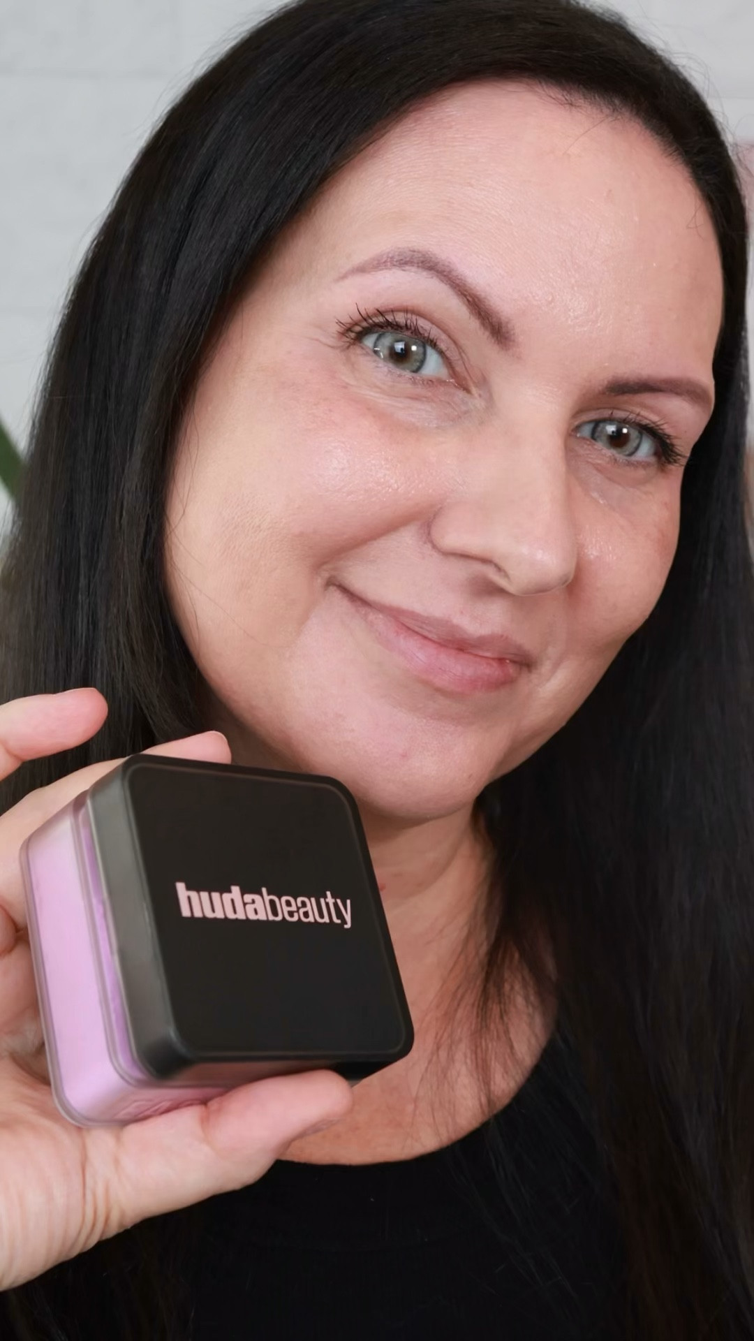 I am completely obsessed with the new Huda Beauty Easy Bake Loose Baking & Setting Powder in Ube Birthday Cake!! Not only does it look incredible in the container, it smells absolutely divine and the finish it leaves it flawless! I don’t need a concealer with it - just wow!

Have you tried this electric lilac powder yet?

#hudabeauty #settingpowder #bakingpowder #concealerhack 

#LTKBeauty