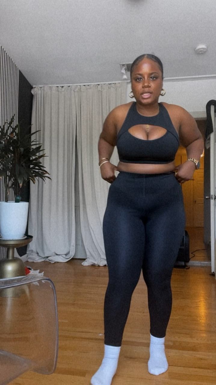 It feels so good to #lookgood in my #workout set. I love #savagefenty sets! 

#LTKActive #LTKStyleTip #LTKMidsize