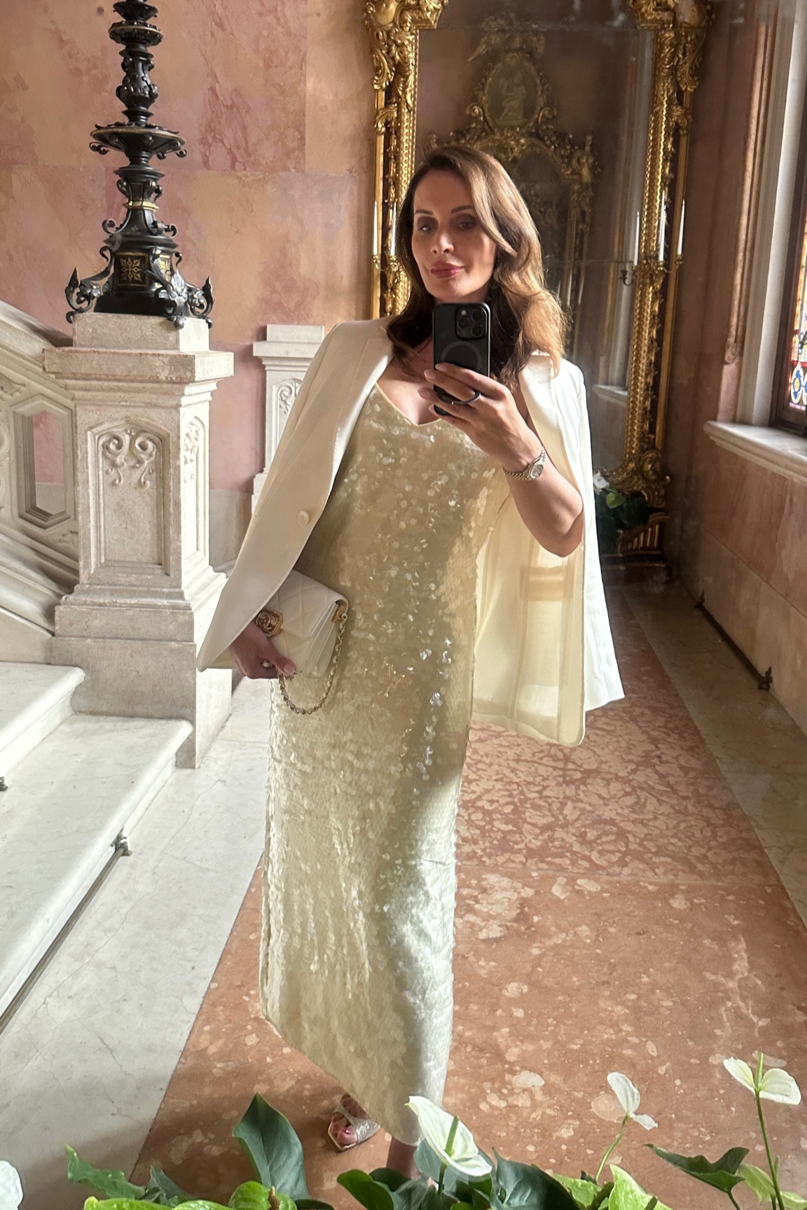 Yellow sequins dress for a dinner date #ltkfestive #occasionwear

#LTKeurope #LTKluxury