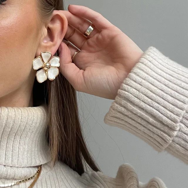Baby Bloomer Earrings - White/Gold | BaubleBar (US)