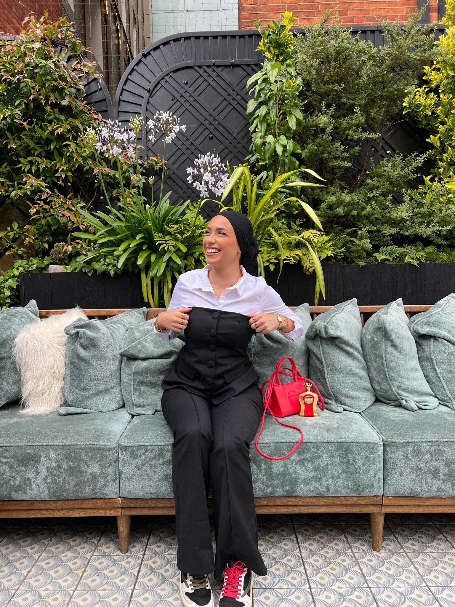 Smiley G because this co ord was a VIBE. Felt a lil like a penguin but the cutest one going👀 Trainers and a pop of colour, always❤️‍🔥

#LTKitbag #LTKSeasonal #LTKeurope