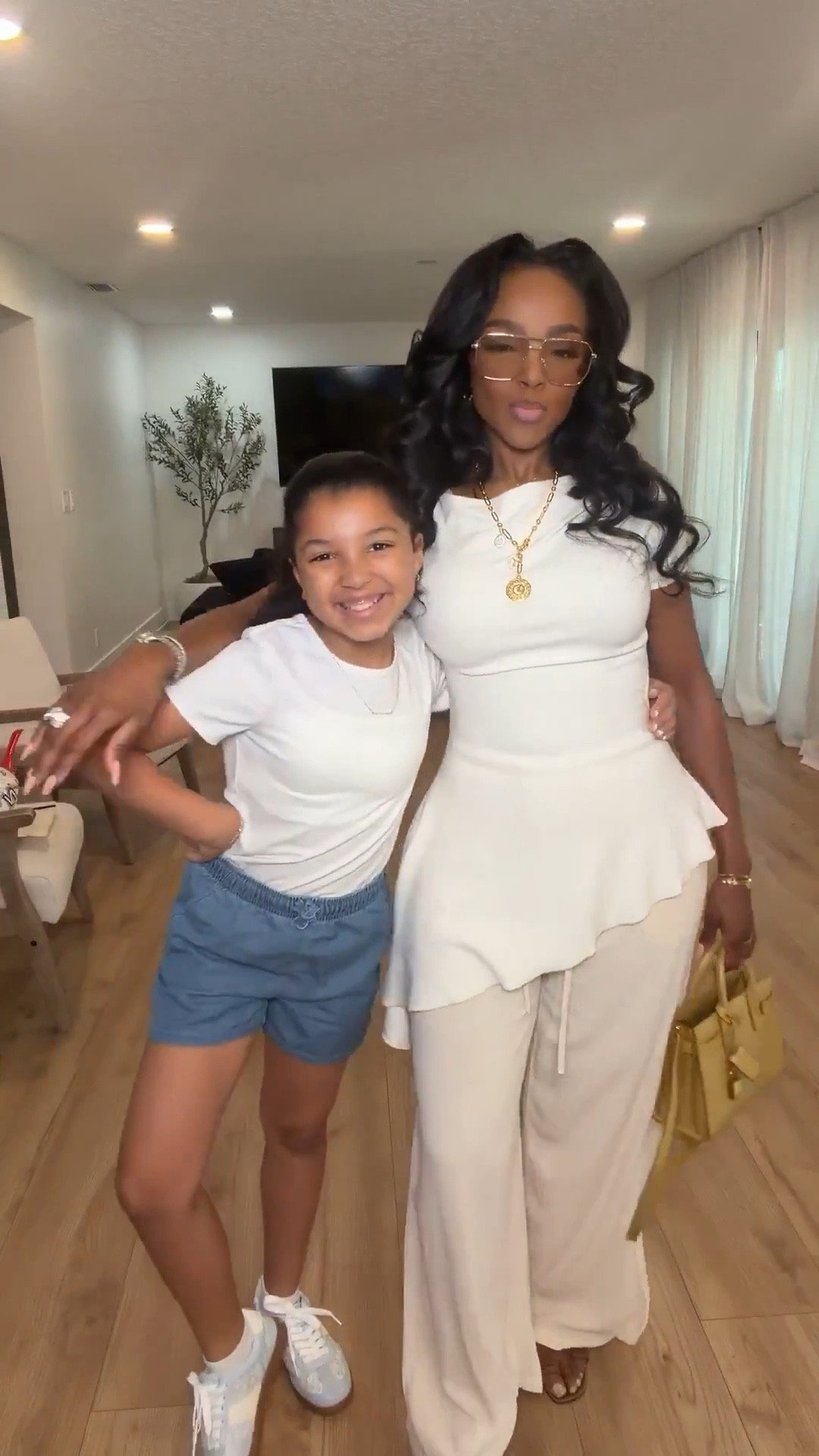 Scroll to shop!! This easy mom-and-mini neutral outfit look which is perfect for casual days out, school pickup, or running errands while still looking put together.



#LTKgrwm #LTKvlog #LTKootd