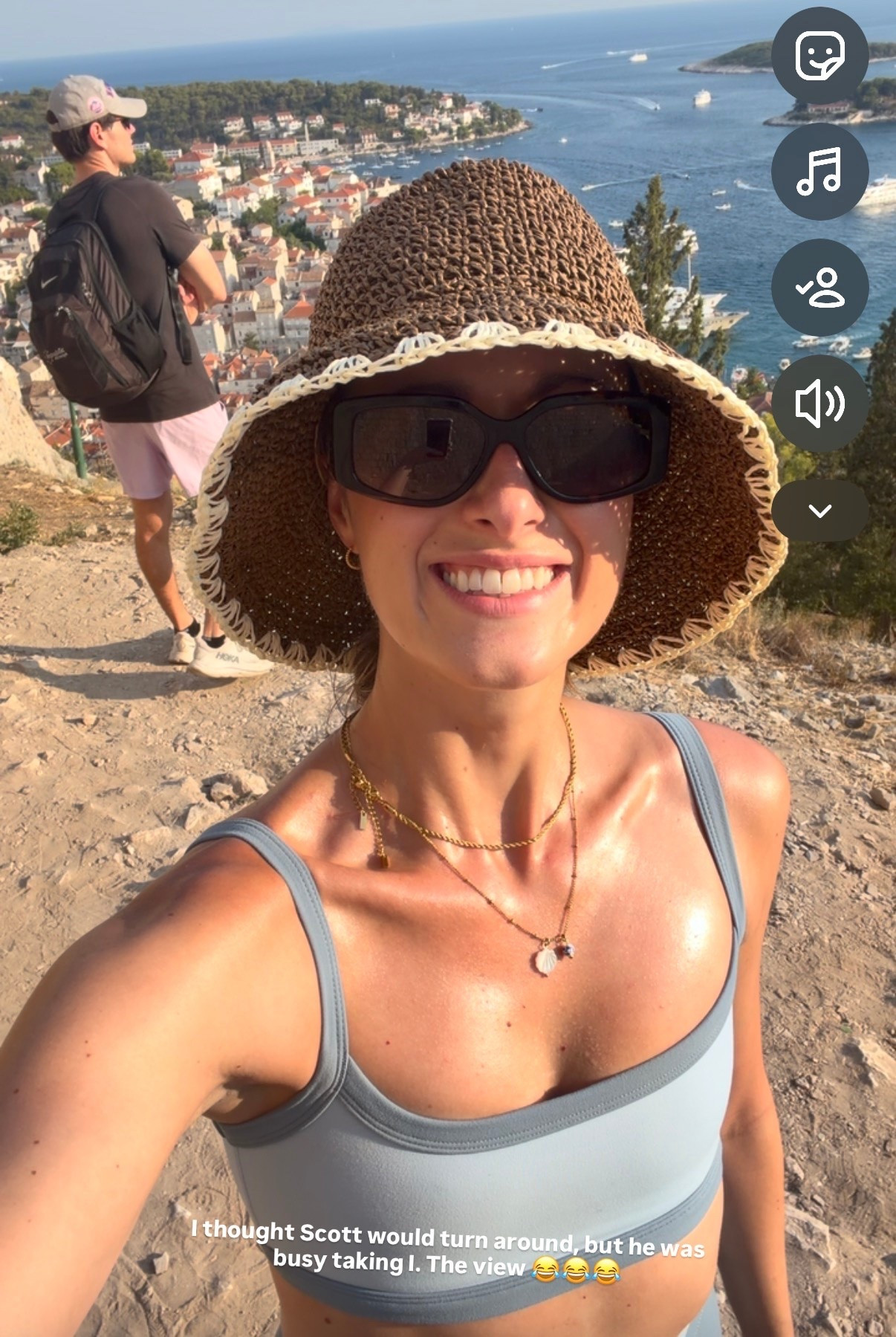 This is my fav set + vacay hat (bc folds up)