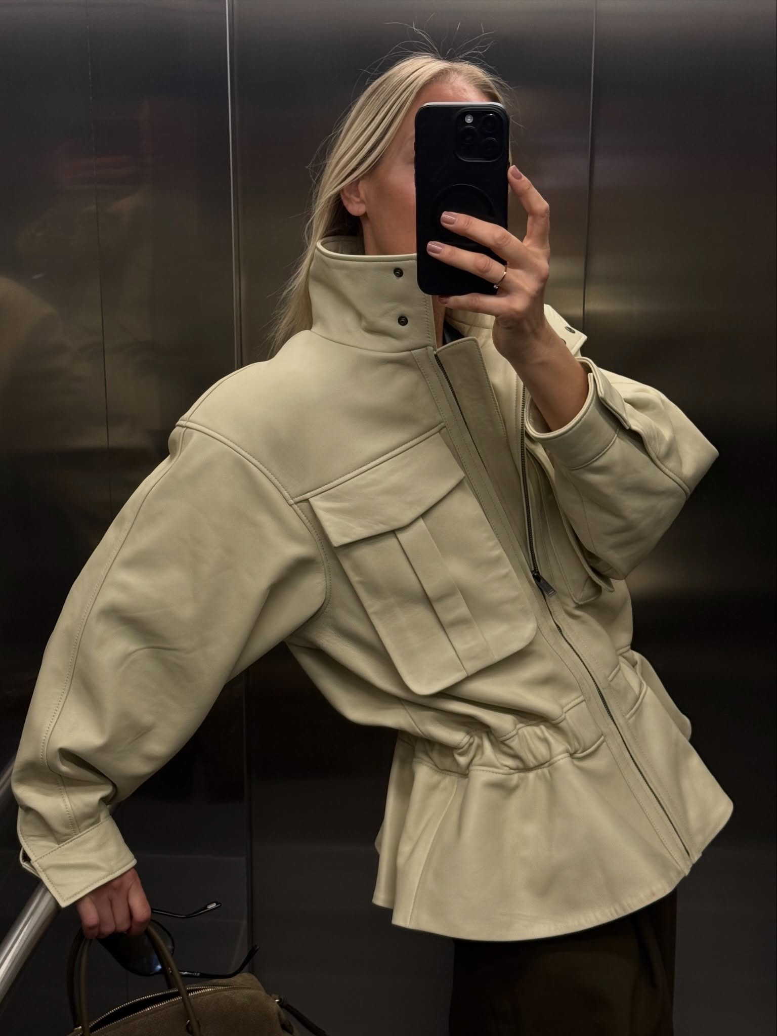 a good leather jacket changes everything.. 
Who agrees? #dailystyle