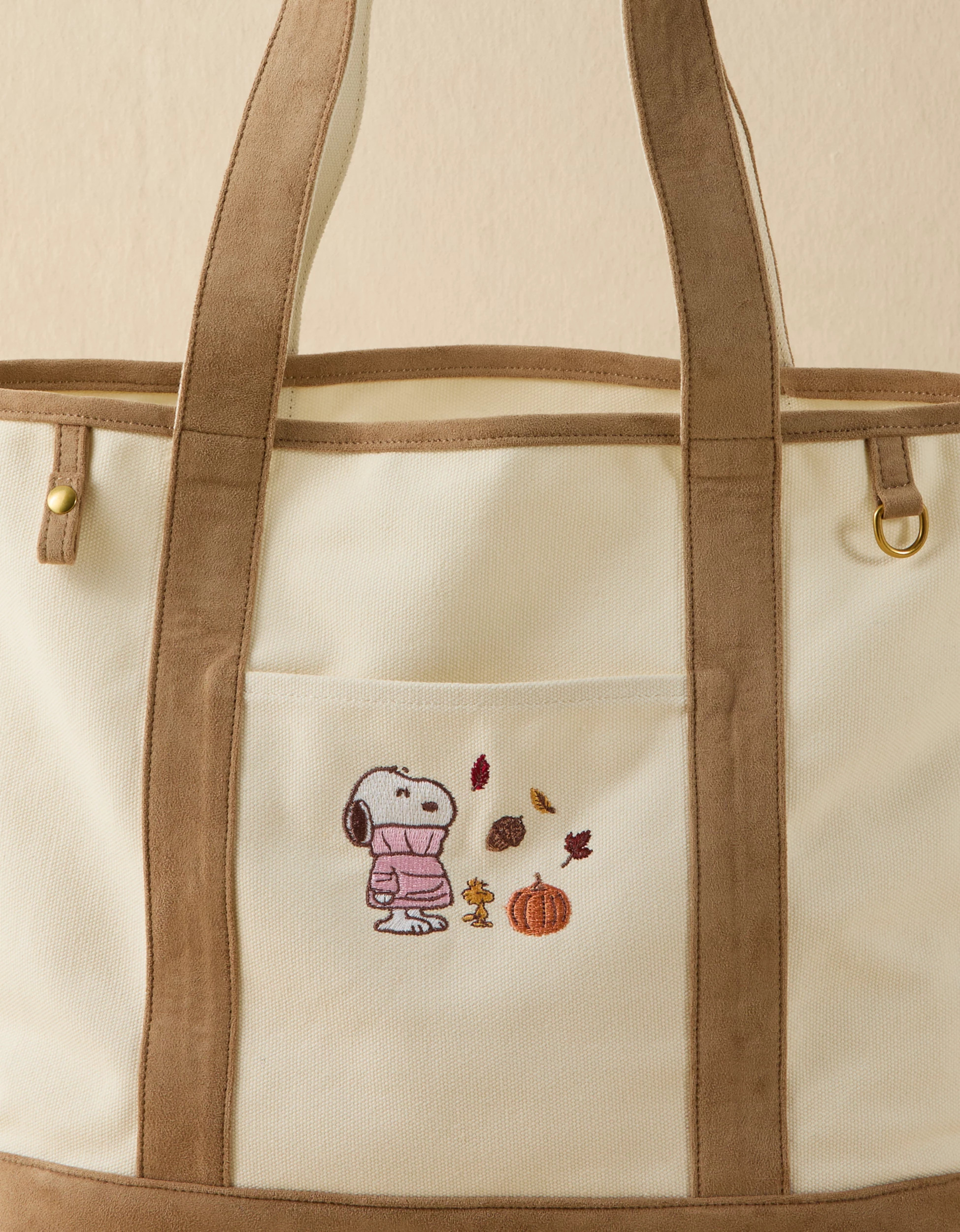 AE Off-Duty Snoopy Tote Bag | American Eagle Outfitters (US & CA)