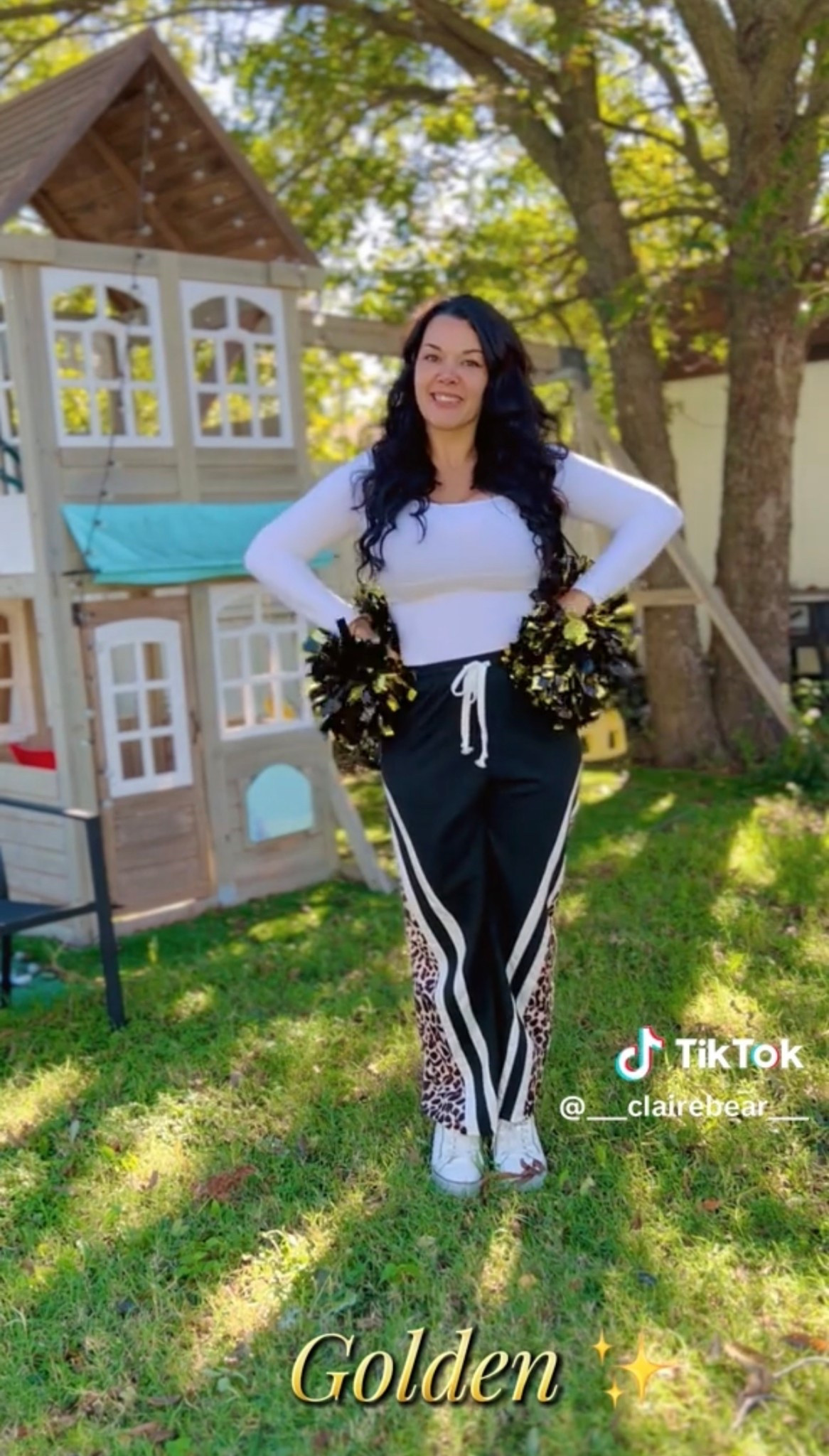Super cute cheer coach outfit for fall! 🖤📣 

#LTKActive #LTKMidsize