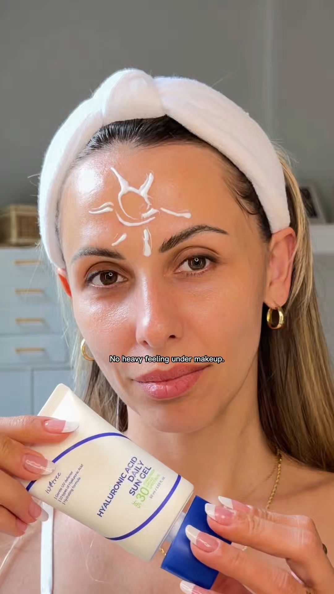 Summer is almost here… are you ready for it? ☀️

If you still hate sunscreen because it feels heavy, sticky, greasy or leaves a white cast…
this one might change your mind.

This sun gel feels like a silky hydrating serum melting into the skin.
Lightweight, fresh, invisible in seconds.

And even with the full two-finger amount?
Zero white cast.

With 10 types of hyaluronic acid, it keeps the skin deeply hydrated and glowy all day long,
while ectoin and soothing ingredients help calm and protect the skin under the sun.

No greasy shine.
No sunscreen smell.
No heavy feeling under makeup.

Just soft, bouncy, water-glow skin with SPF 30 protection that feels so good you’ll actually want to wear it every day.

The kind of sunscreen that quietly becomes your favorite skincare step.

#LTKgrwm #LTKselfcare #LTKSeasonal