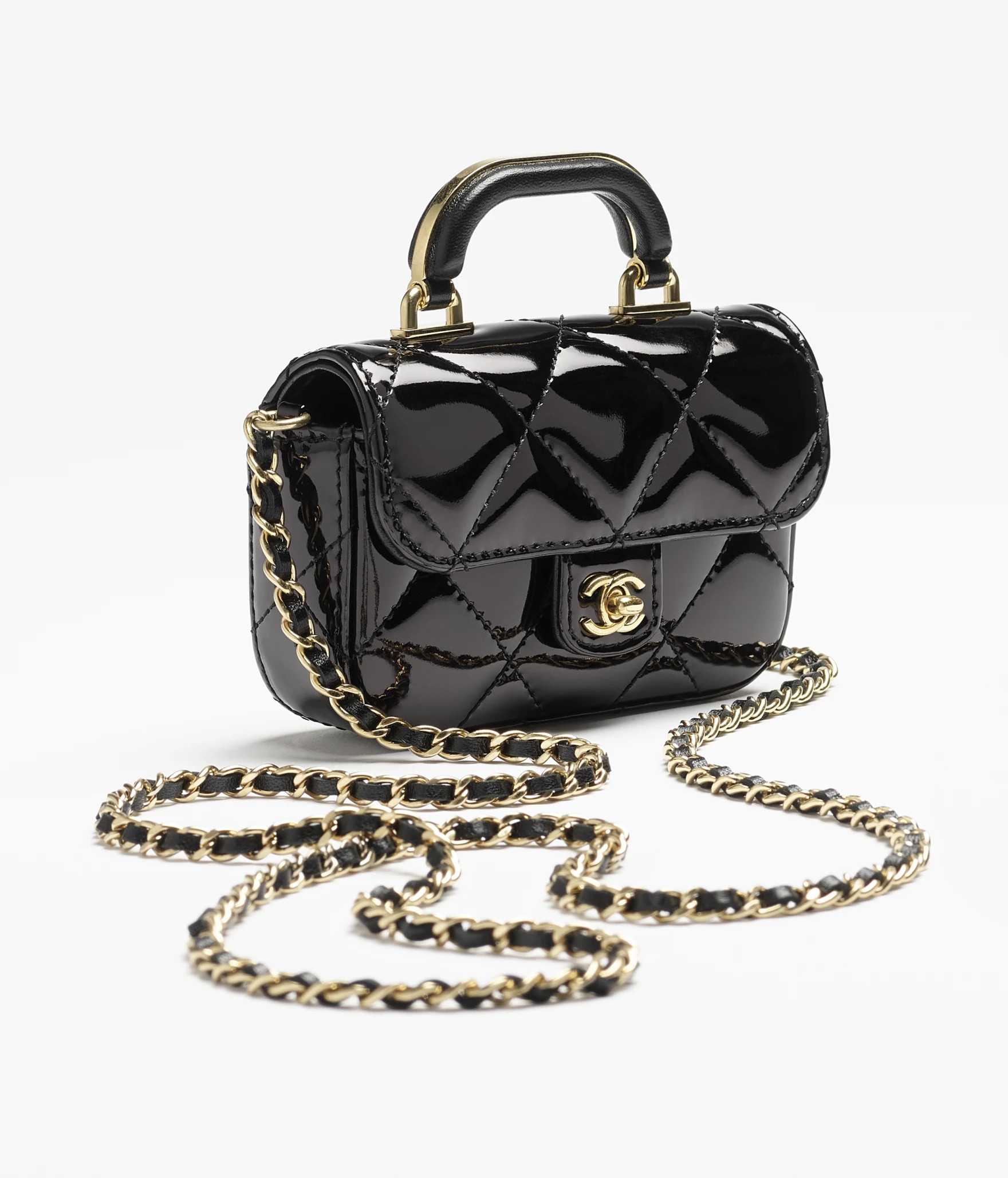 #hash-Racicld6 {
		object-fit: cover;
		aspect-ratio: auto;
		object-position: top center;Fall-Wi... | Chanel, Inc. (US)