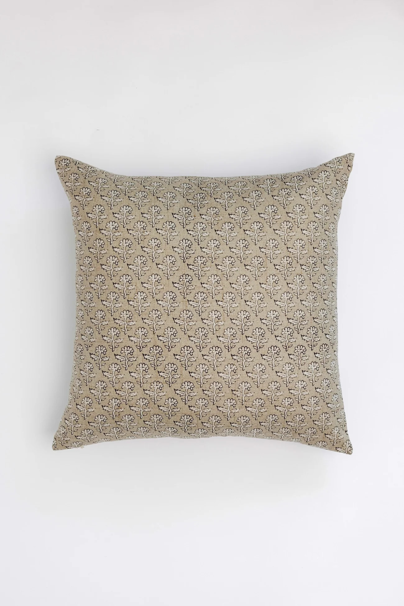 Dreamer Floral Pillow - Soft Sage - 18"x18" | THELIFESTYLEDCO