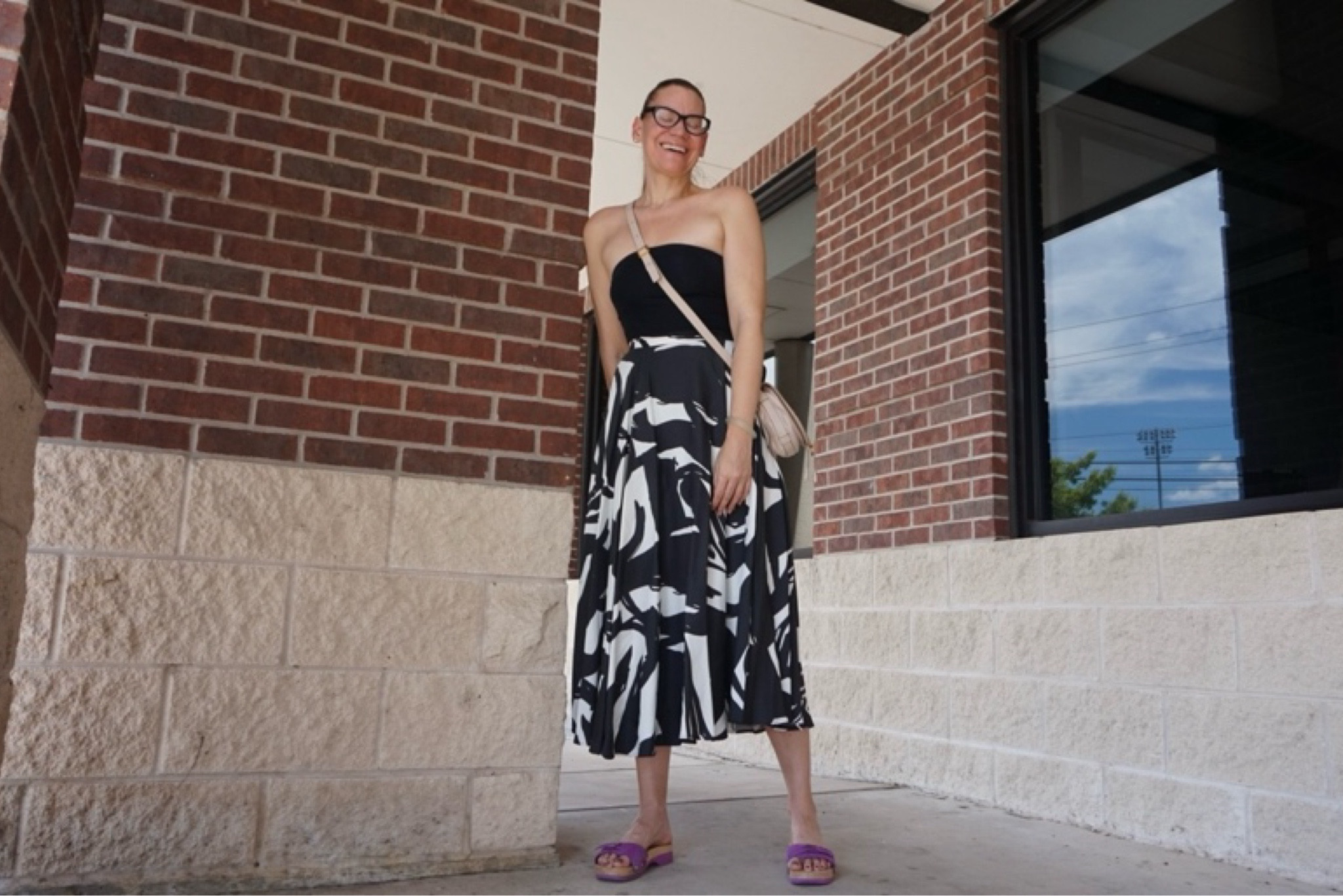 When it’s so hot I can’t help but use my go-to outfit formulas. Less thinking. More cool. Easy peasy chic. #investmentpoecr 

#LTKStyleTip #LTKOver40 #LTKSeasonal