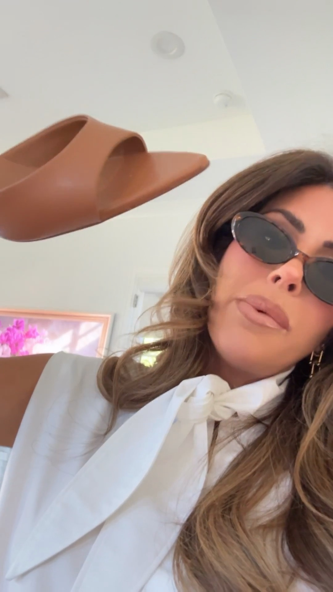 Wearing a size medium in this shit shirt and size 27 in wide leg maternity jeans that look identical to my favorite Khaite jeans! 🤎

Spring outfits, Spring fashion, Sunglasses, Zara fashion, Zara finds, White shirt, Khaite jeans, Pink Blush Jeans, Wide leg maternity jeans, Preppy Outfits, Western Outfit, Teacher outfit, Emily Ann Gemma

#LTKootd #LTKSeasonal