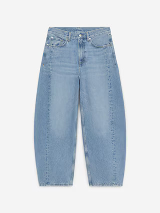 BLOOM Barrel Jeans – Light Blue – Women – ARKET GB | Arket UK