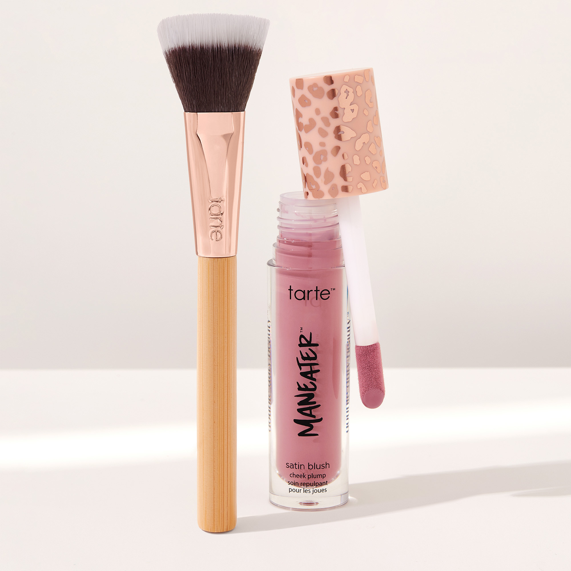 maneaterÃ¢?Ë satin blush cheek plump brush duo | tarte cosmetics (Global)