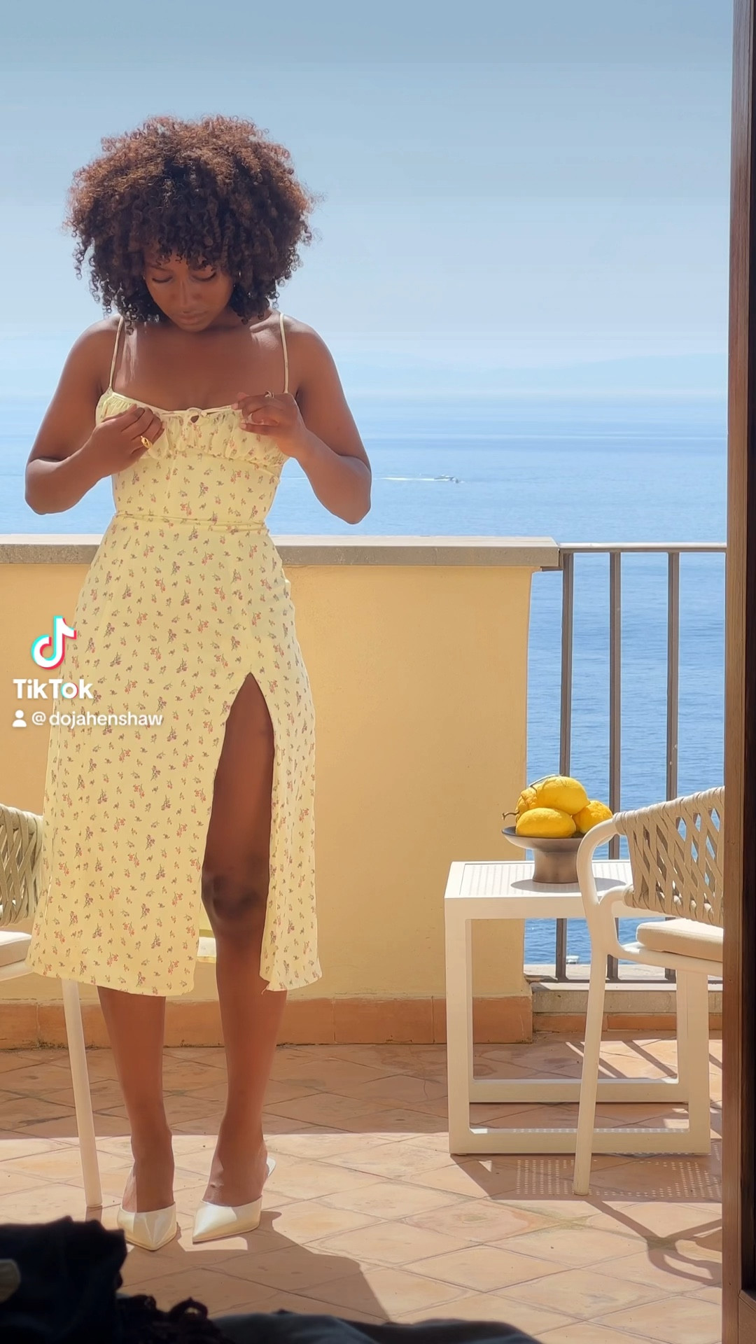 original dress is house of cb : Carina Yellow Floral Bustier Midi Dress 

sun summer amalfi coast euro summer midi maxi dress colourful cottage core corset ohpolly houseofcb viral 

#LTKeurope #LTKSeasonal #LTKstyletip