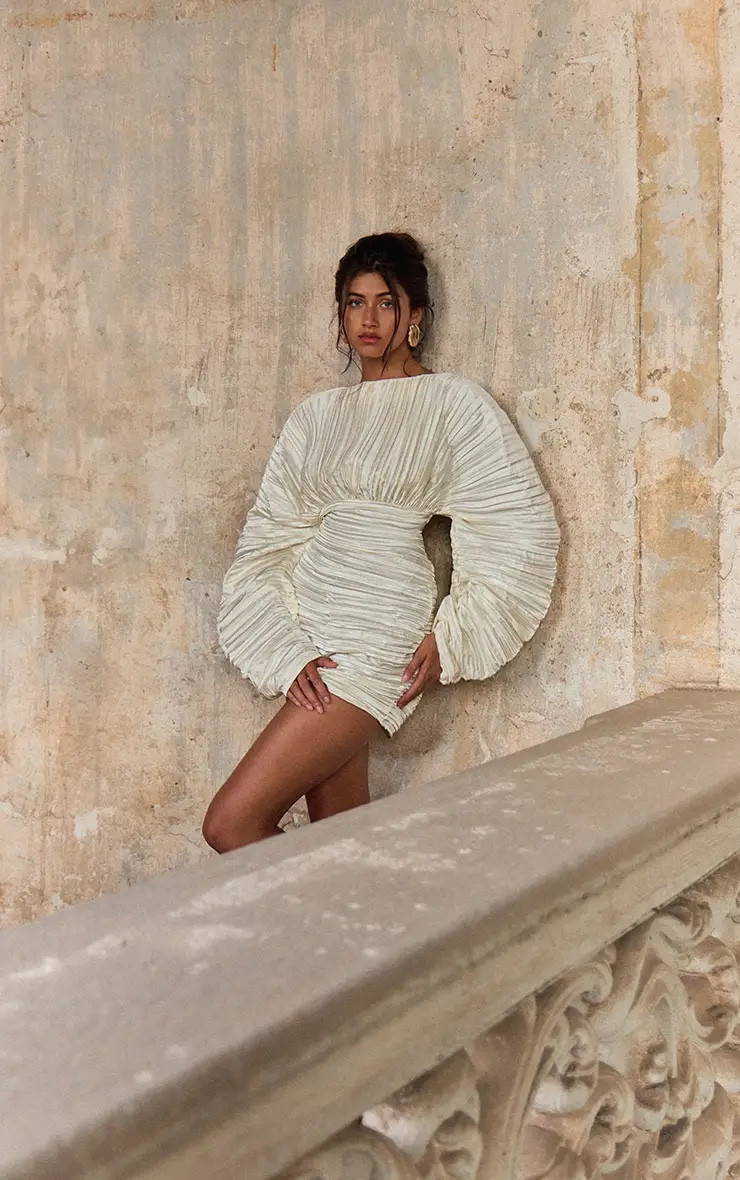 Bridal weekend energy is unmatched 🤍

From the bachelorette party to the bridal brunch, every moment deserves a look that makes you feel like the bride. Think white dresses, heels, and the cutest sets.

I linked my favorite bridal weekend looks to shop.

#BridalWeekend #BrideToBe #WeddingWeekend #BacheloretteWeekend #BrideEra #BridalStyle #FutureMrs #ShoppingWithPriiincesss #Atlantamom #Atlantabloggers #Atlantablogger #AtlantaCreator #Atlantacontentcreators #Atlantacontentcreator


#LTKFestival #LTKTravel #LTKWedding