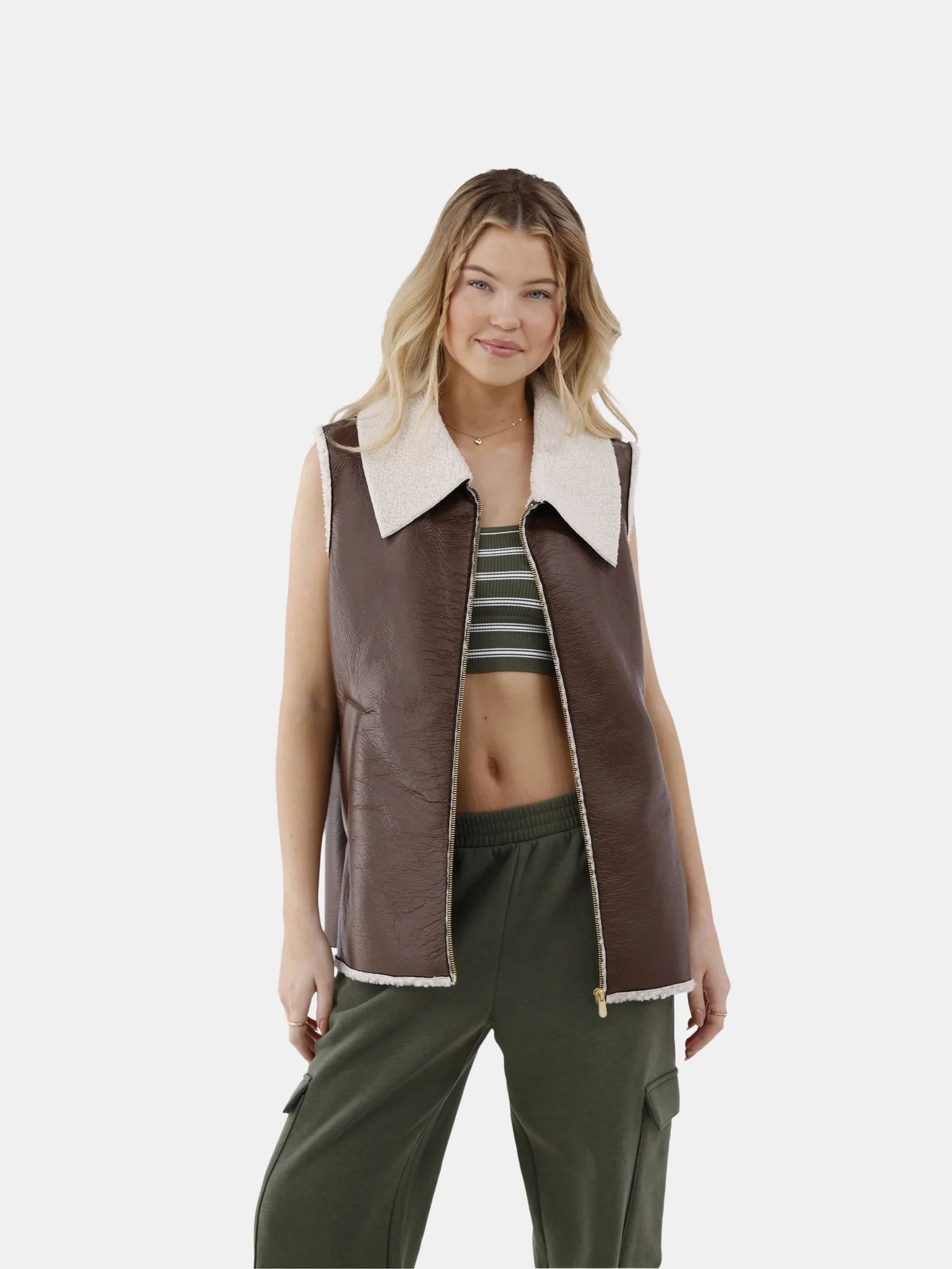 No Boundaries Women's Faux Leather Vest with Faux Shearling Lining, Brown, Size S/M | Walmart (US)