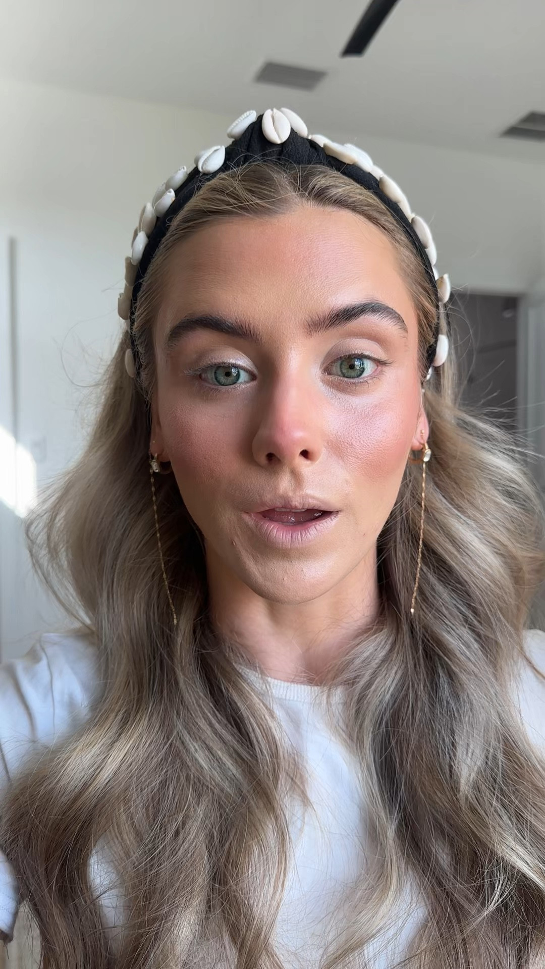 Code SLOANE. this truly is a product like no other leave it to @DIBSBEAUTY to make the most stunning makeup products youve ever seen ✨ this is their new Love Beam Perfector!!! This product can be a primer, base product, highlighter, truly so versatile 💓  then the powder is shade 111. DIBS Beauty LoveBeam Setting Powder brings together two complementary powders—one to brighten, one to blur—for a soft-focus diffused finish
@dibsbeauty  @ulta 

#LTKgrwm #LTKselfcare #LTKspring