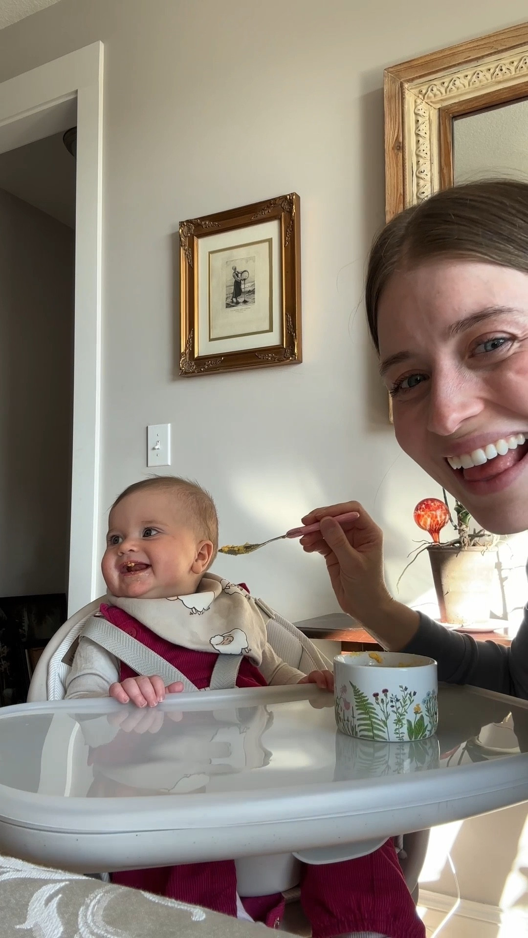 My baby’s first time trying solid food in her little highchair! 