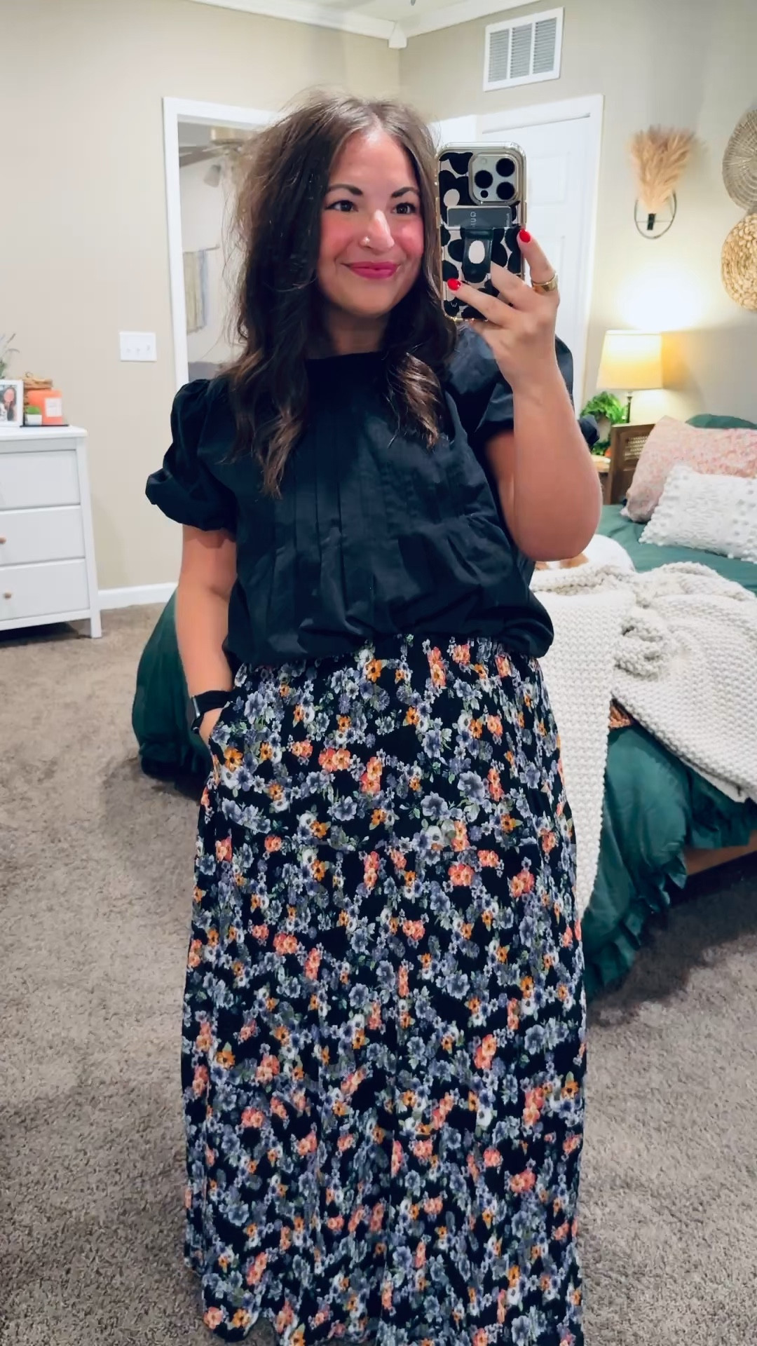 flowy florals for spring 🌸 this amazon maxi skirt is such a fun, feminine piece—easy to dress up for the classroom or keep casual with a simple tee 🤍✨

sandals: fit true to size // wearing a 5
maxi skirt: fits true to size // wearing a large
blouse: fits true to size // wearing a large 

 

#LTKootd #LTKMidsize #LTKWorkwear