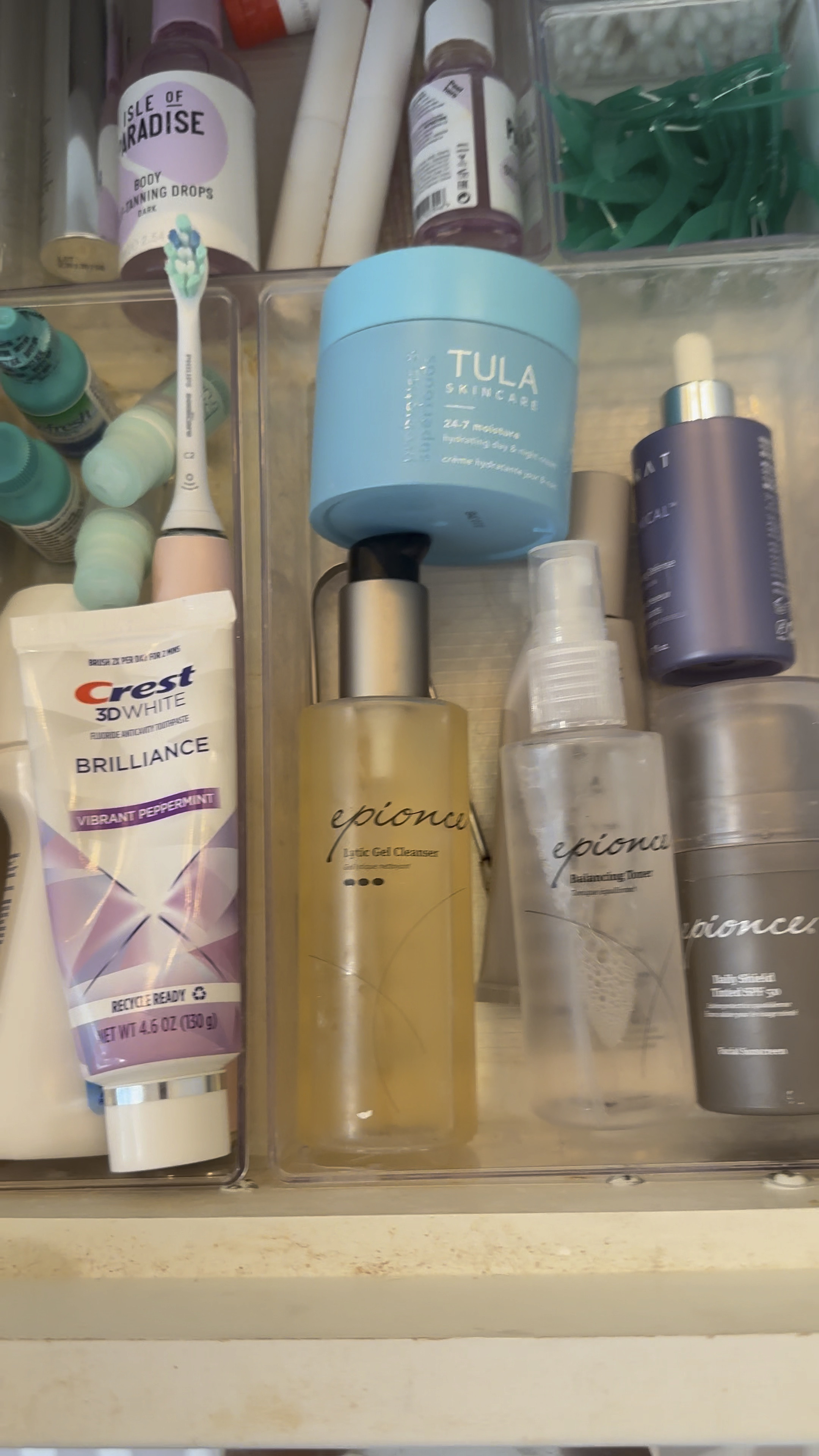 Marie Kondo’ing the bathroom 🙏🏻 

#LTKhome