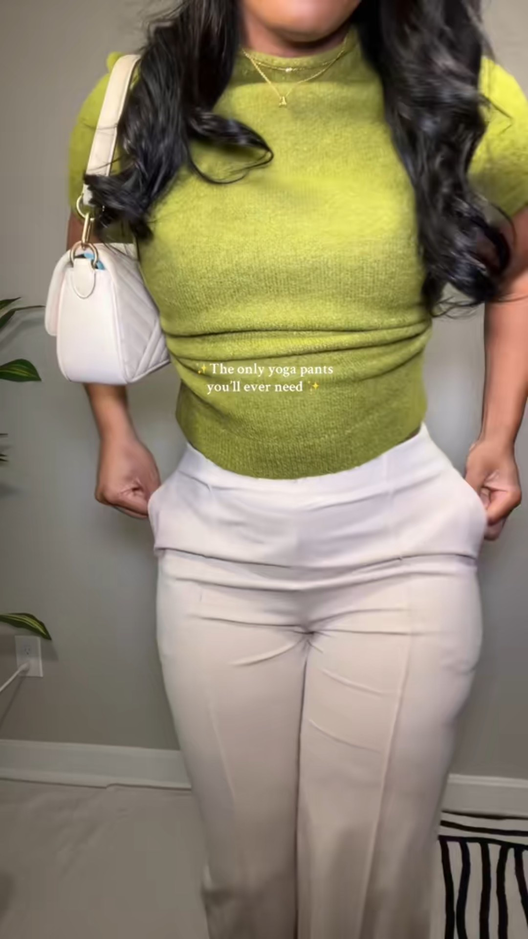 Such a cute outfit. Perfect for work or brunch. 