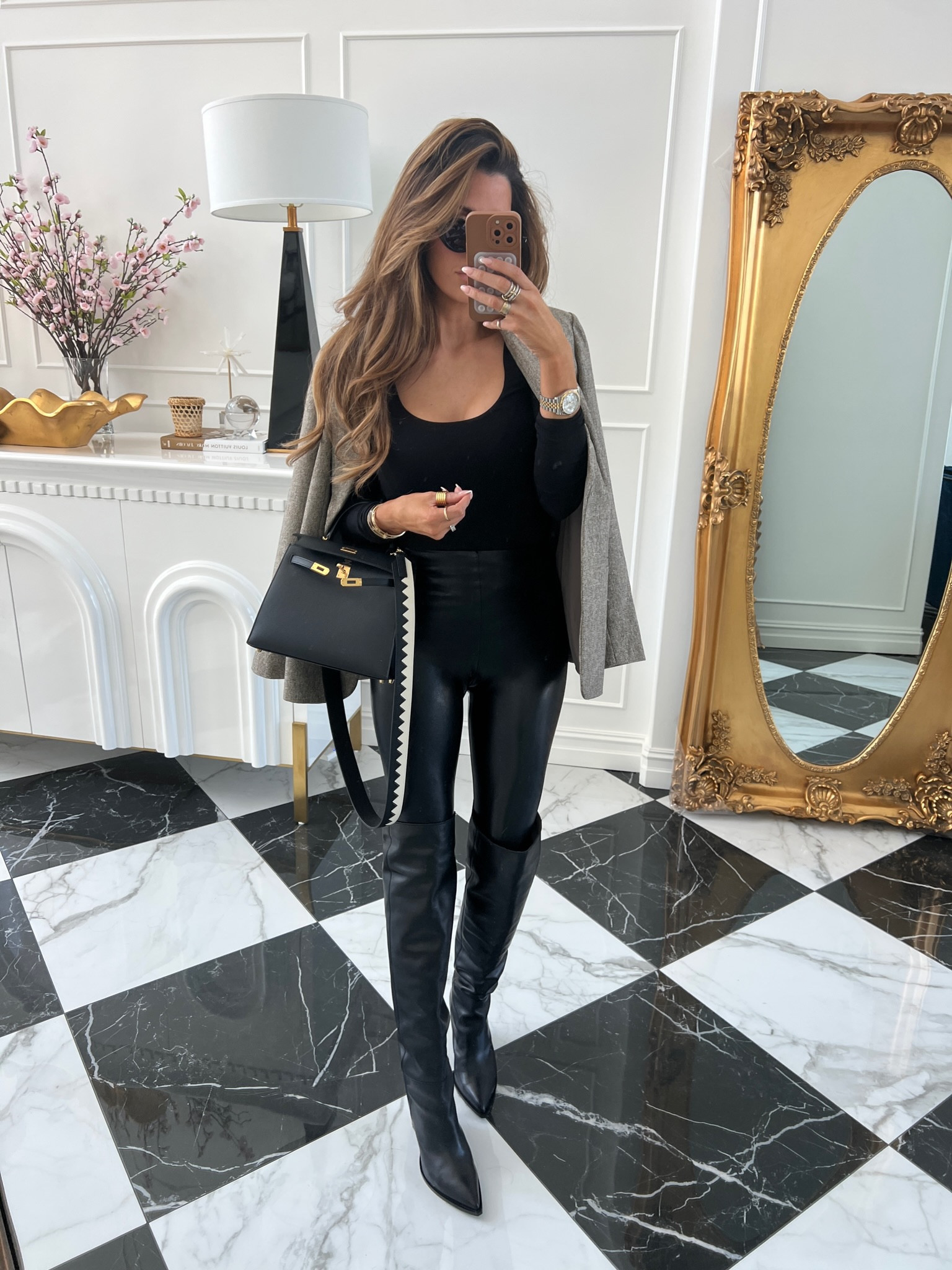 Wearing size 1 on top, size XS in leggings, size S in blazer.

Nordstrom Sale, Blazer, Treasure & Bond, bodysuit, OTK boots, tall boots, winter fashion, Emily Gemma

#LTKsalealert #LTKxNSale #LTKstyletip