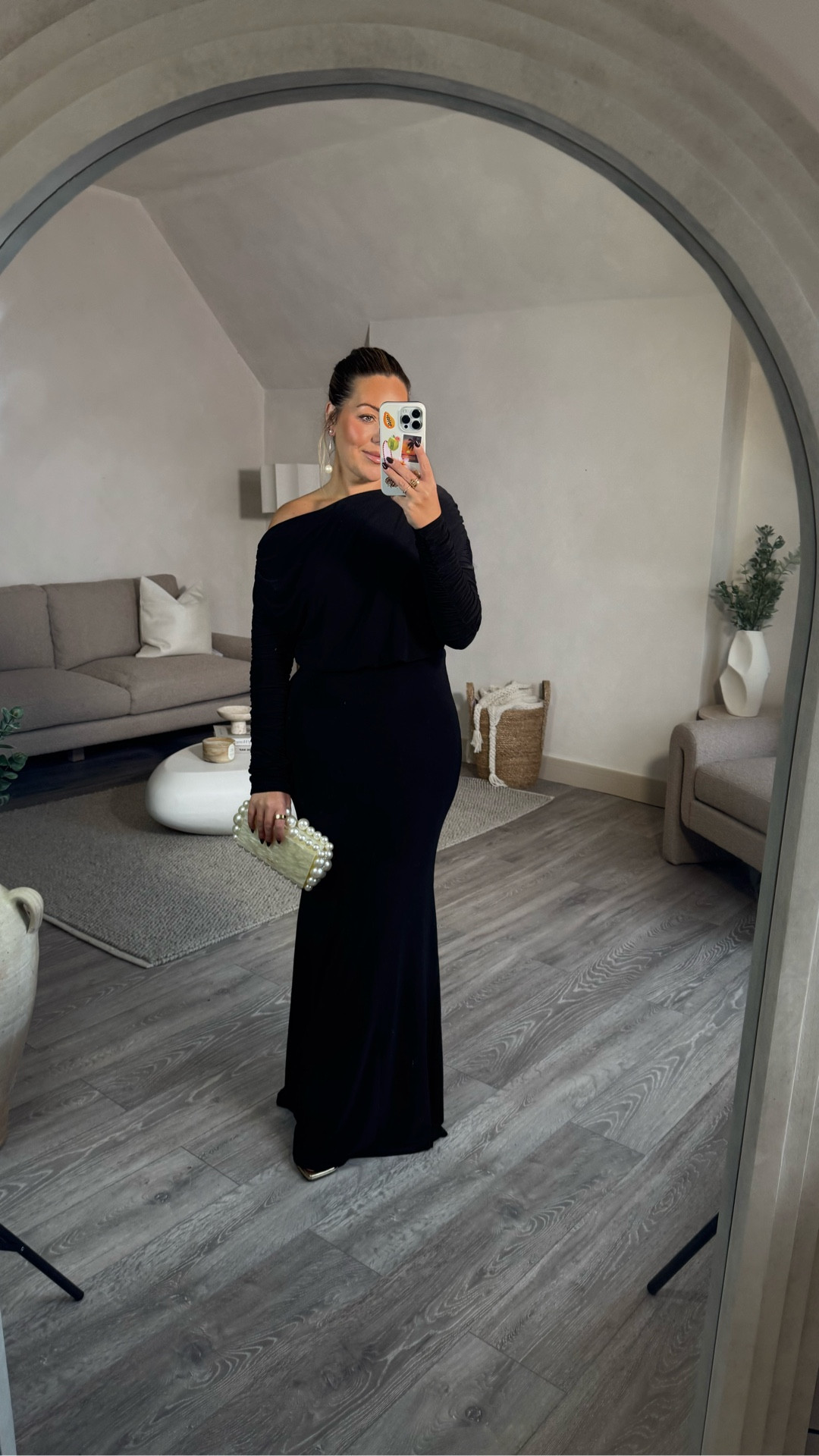 Right!! I just dunno if it gets any better than this I’ll be honest!  You cannot beat an LBD!!! Perfect for a faves occasion / black tie event! Stretchy comfy fabric, not restricted & you have room to manoeuvre! 😍😍 wearing size 12 and the fit is perfect t!! 

#christmasball 

#LTKfestive #LTKpartywear #LTKdresses