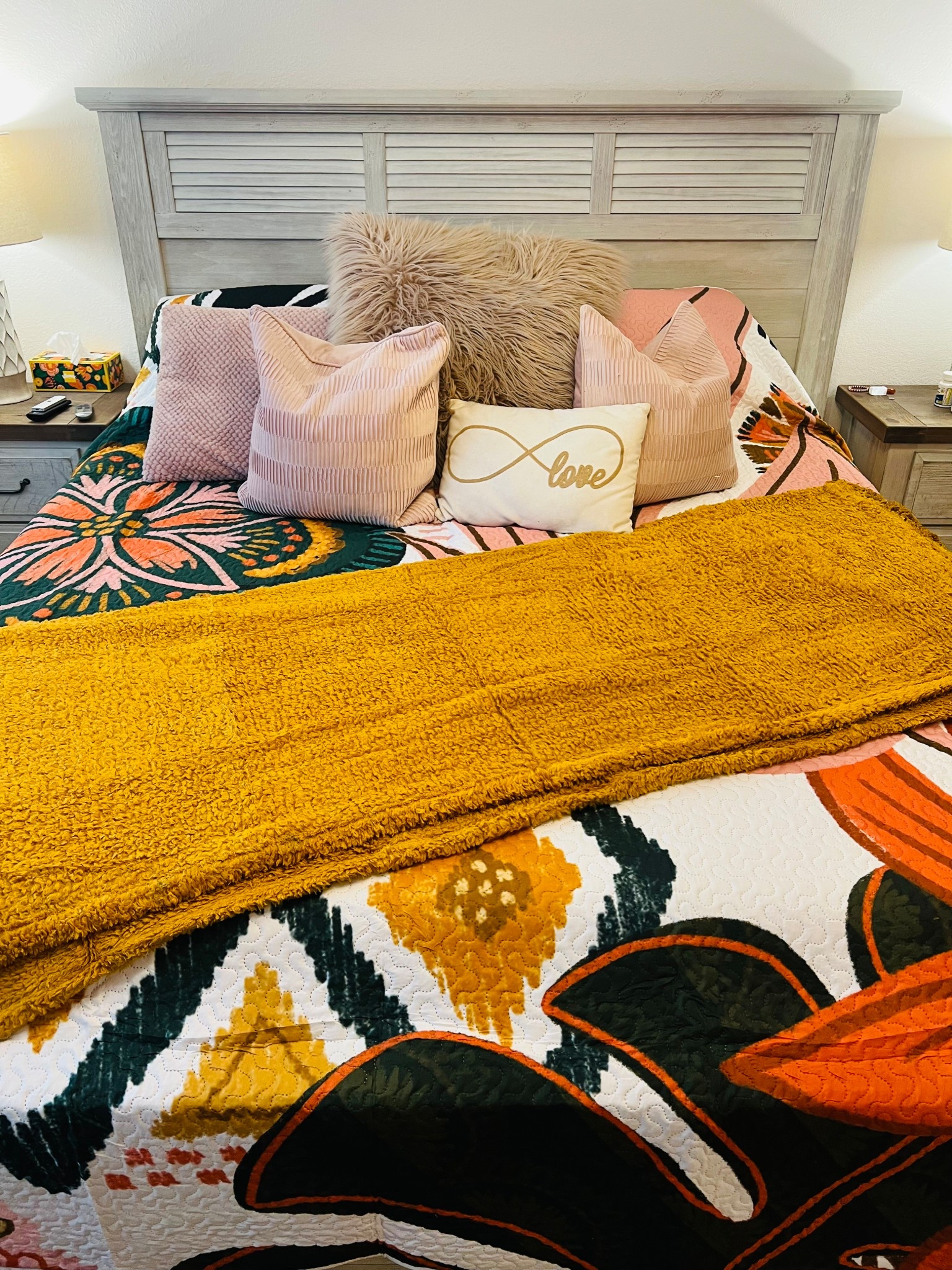 This bed is ready for summer. 🤩🤩🤩 #amazonhome #bedding 

#LTKSeasonal #LTKStyleTip #LTKHome