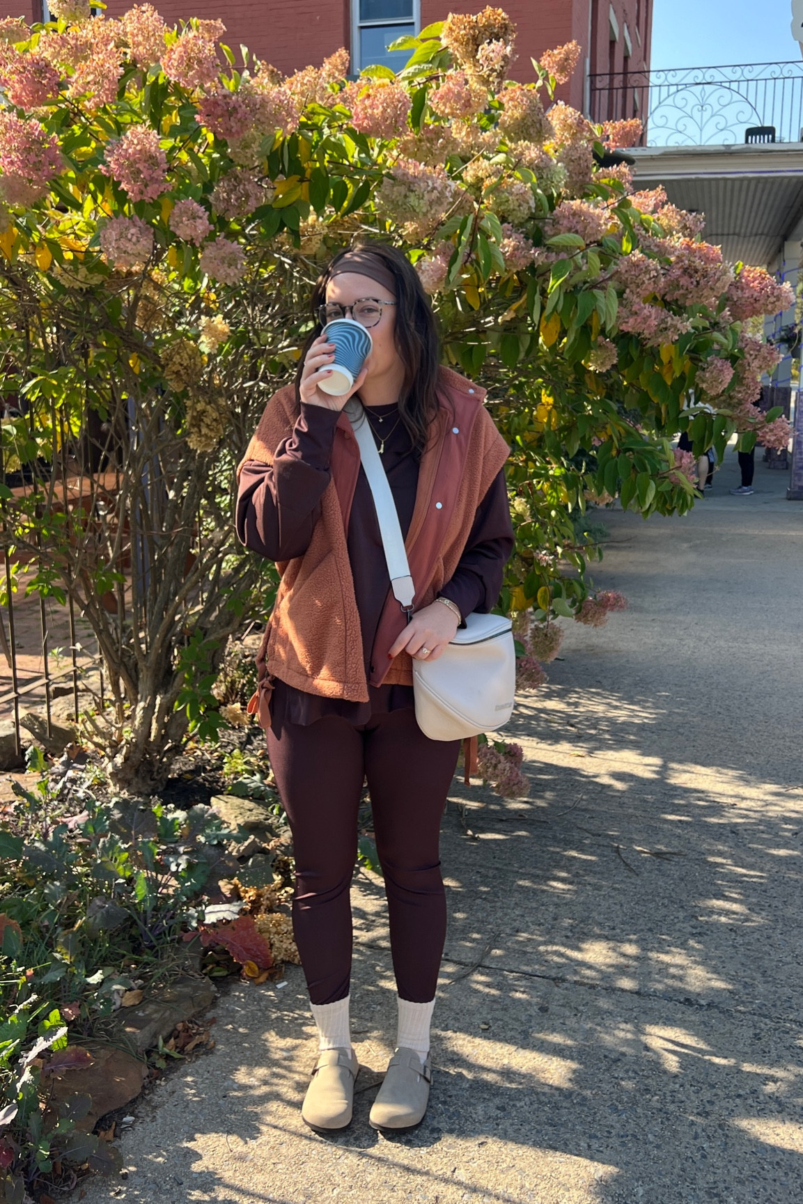 Love this cozy fall fit 🍂🤎 (brown set is from TTS but not the best quality 🙃) 
